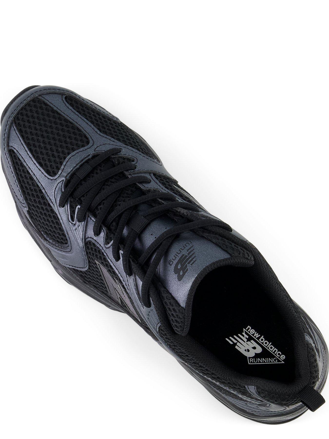 new-balance-womens-530-trainer-blackoutfit