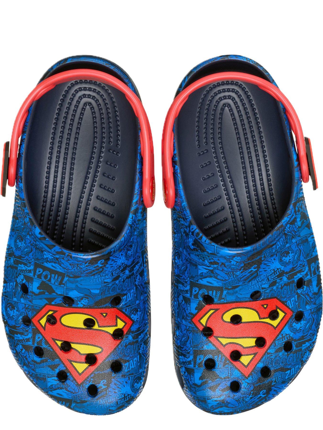 crocs-mens-superman-classic-clog-sandal-blue-redoutfit