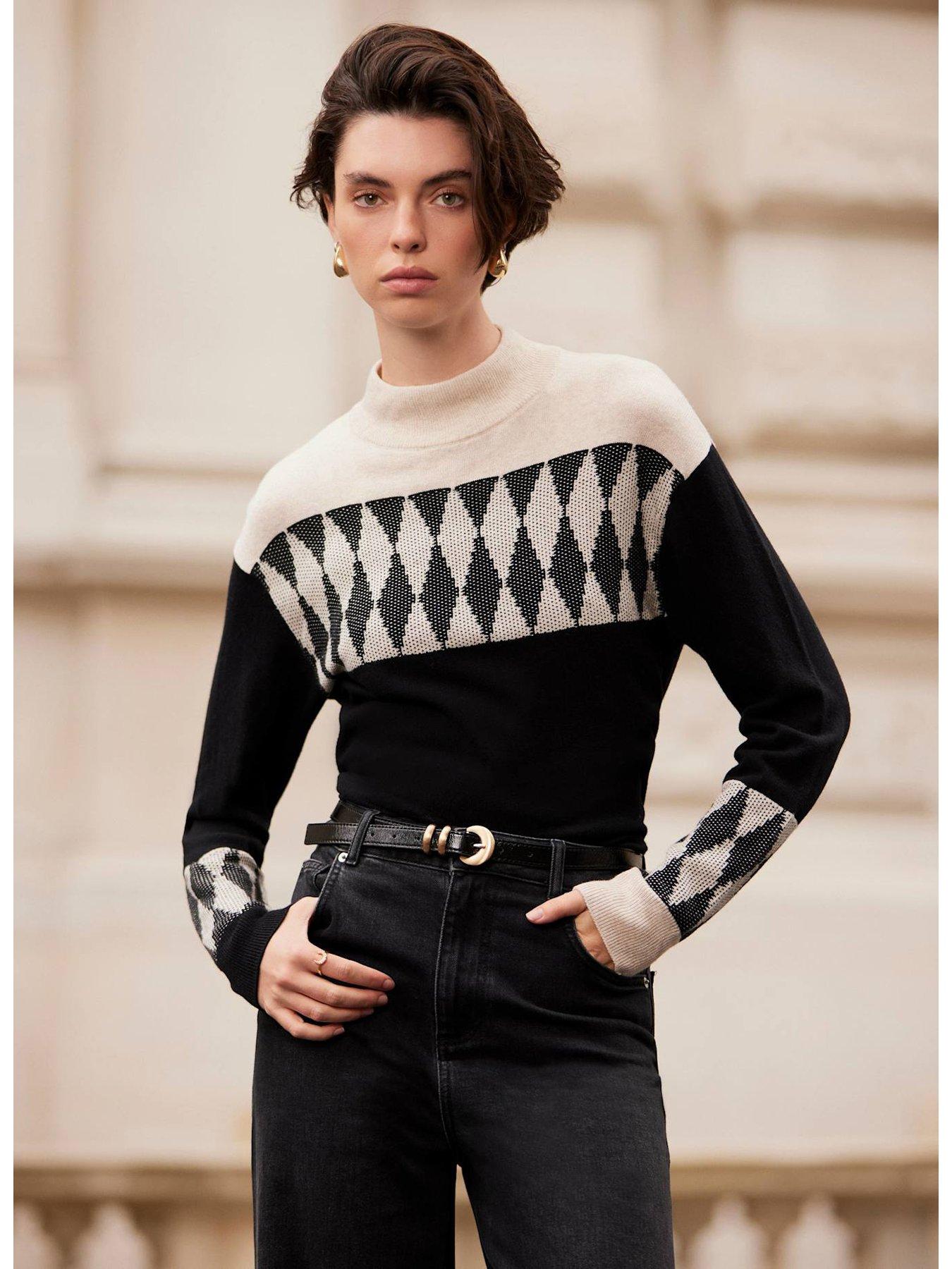 mint-velvet-stone-graphic-crew-neck-jumper-creamoutfit