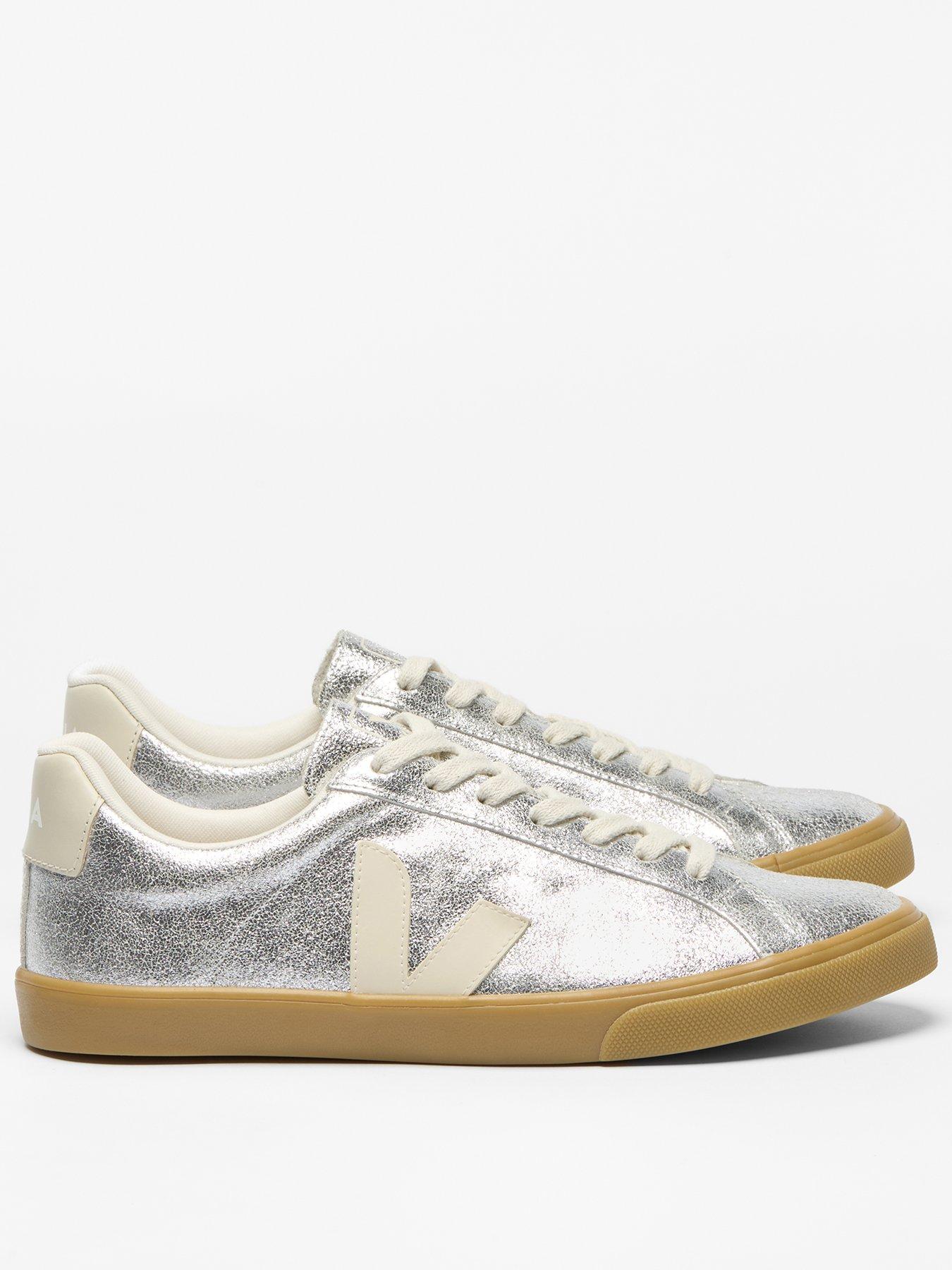 veja-esplar-logo-suede-silver_pierre_nat-41-trainers-silver
