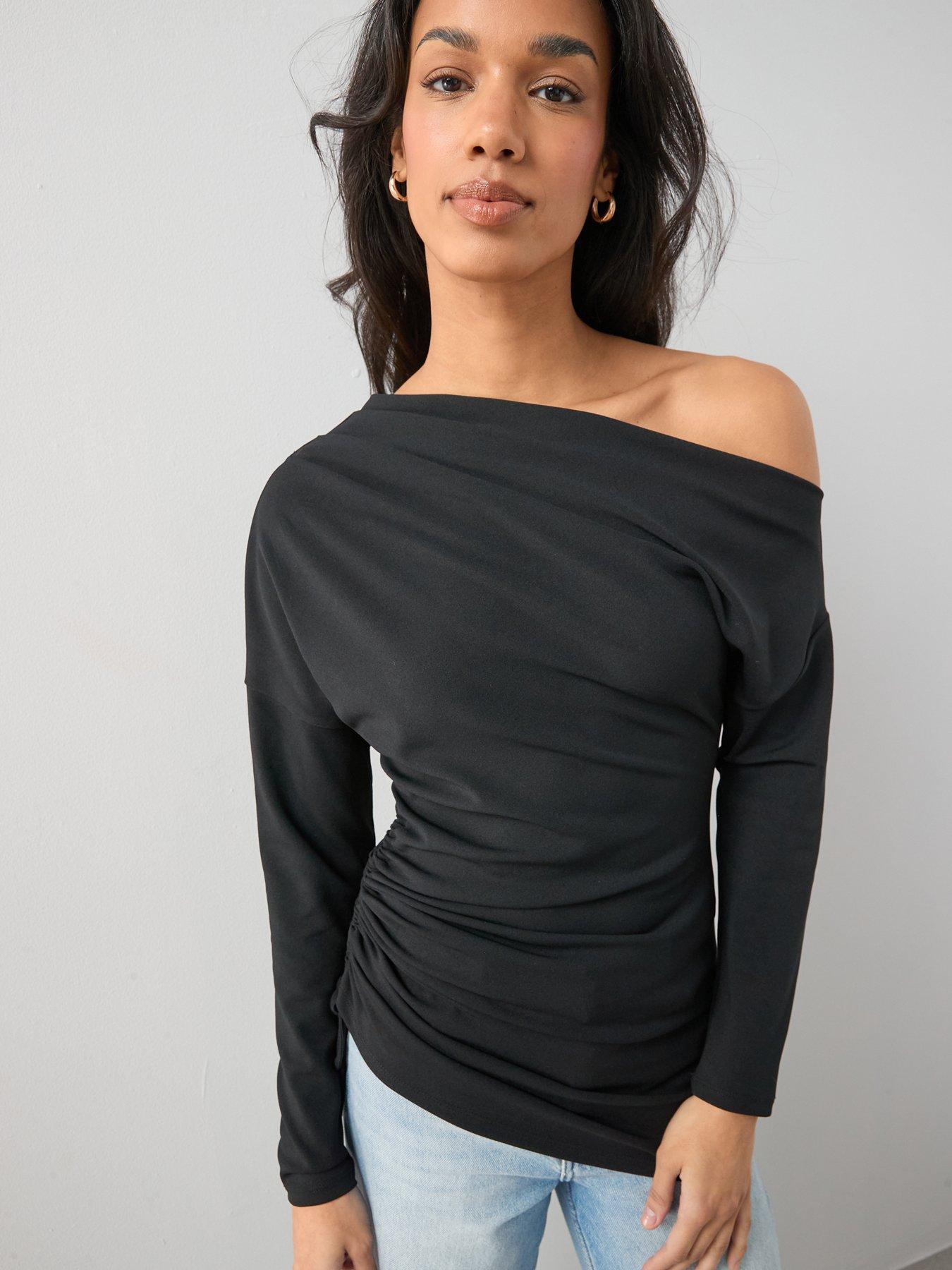 the-very-collection-ruched-off-shoulder-top-blackdetail