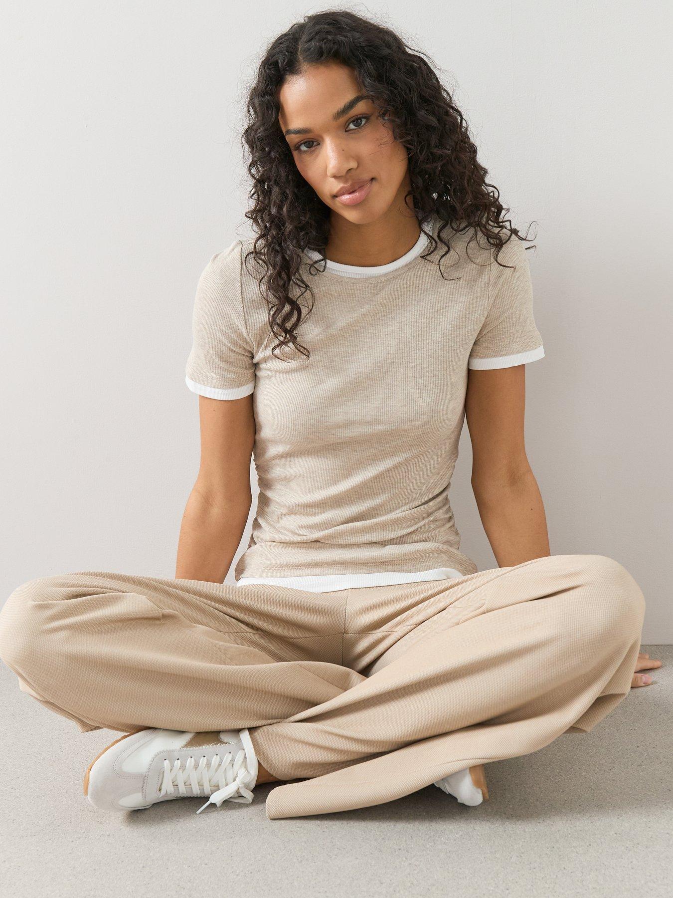 the-very-collection-2-in-1-layered-look-top-oatmealoutfit