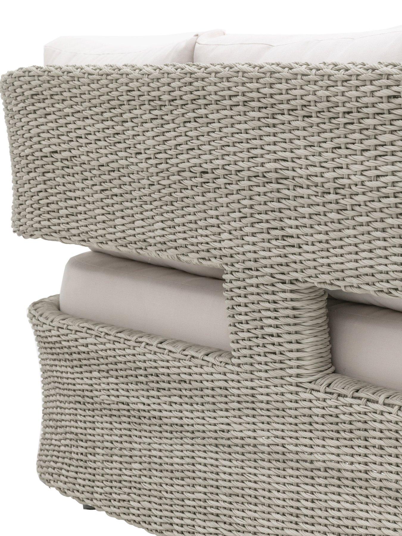 gallery-hvar-sofa-3-seateroutfit