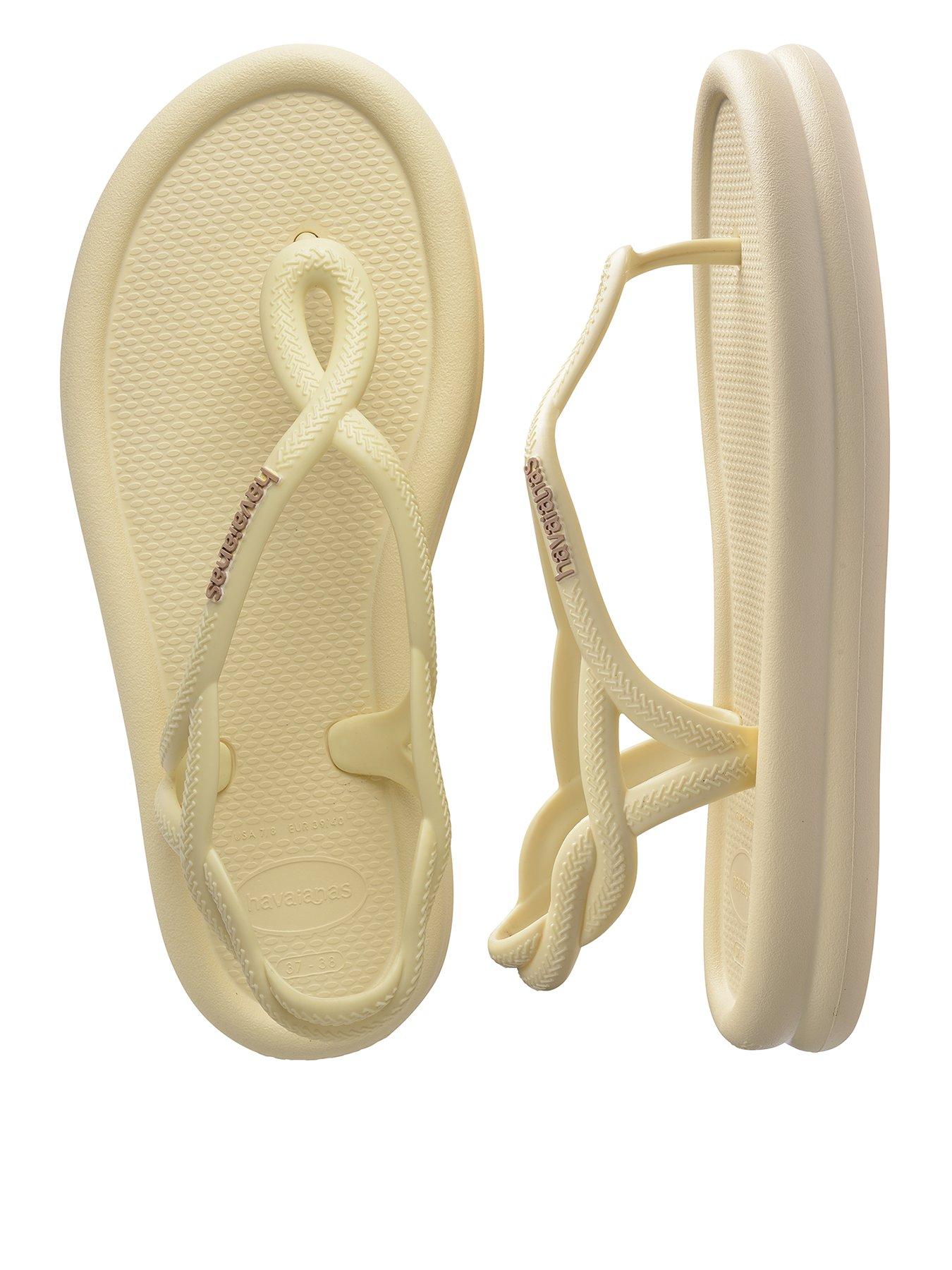 havaianas-luna-puffed-up-flip-flop-buttercream