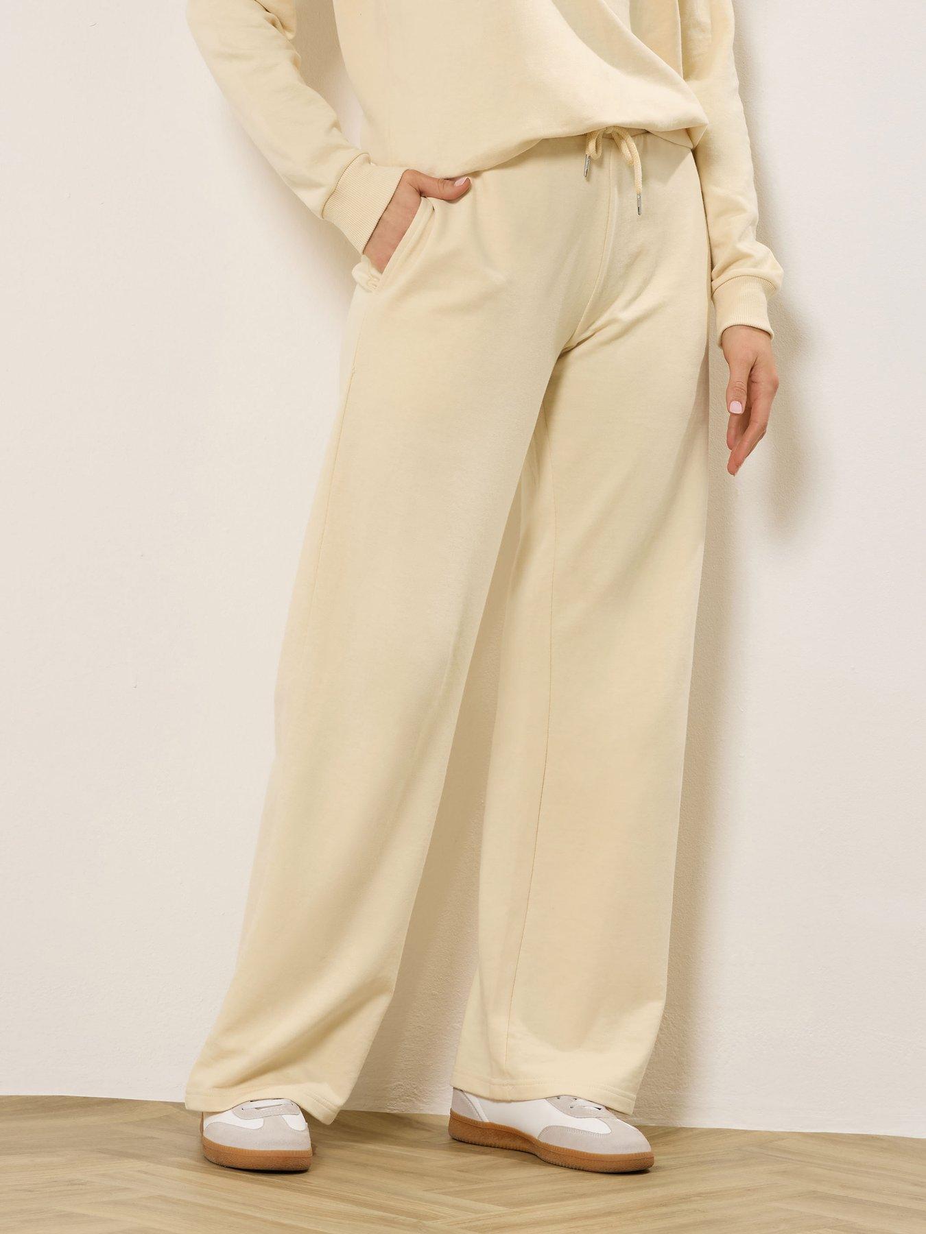 long-tall-sally-tall-wide-leg-joggers-34outfit