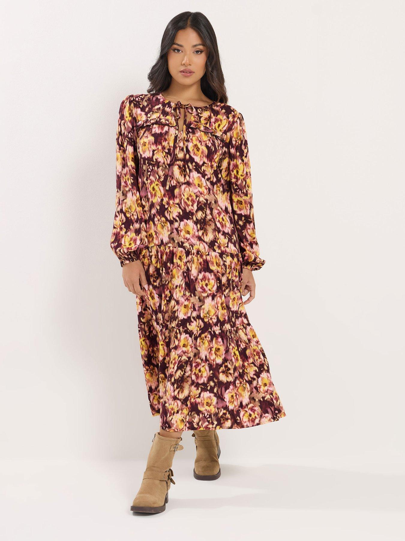 pixiegirl-petite-blurred-floral-ruffle-midi-dressback