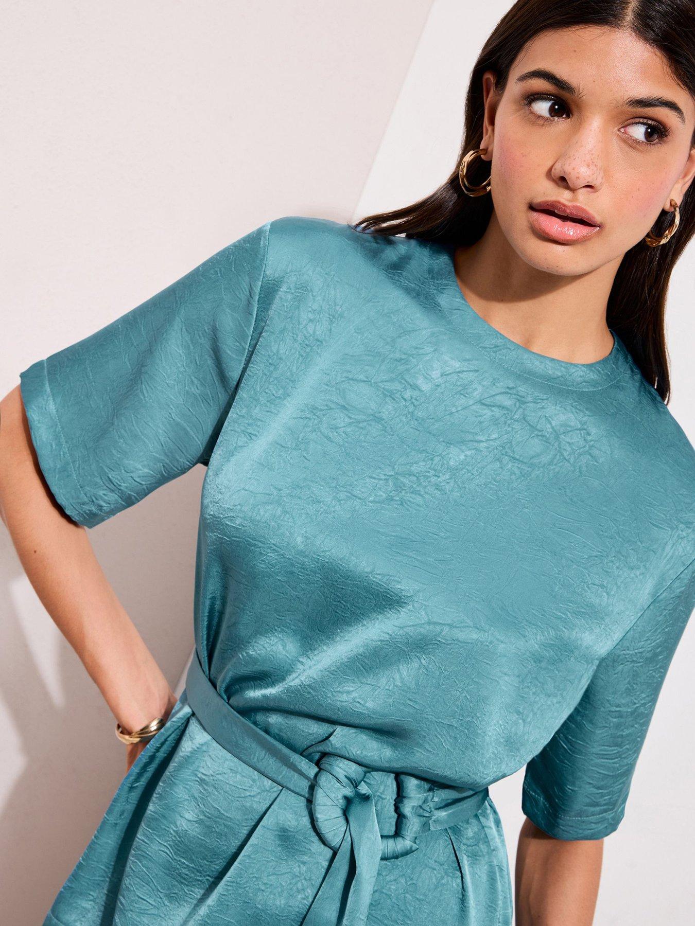 friends-like-these-covered-buckle-longline-top-bluefront