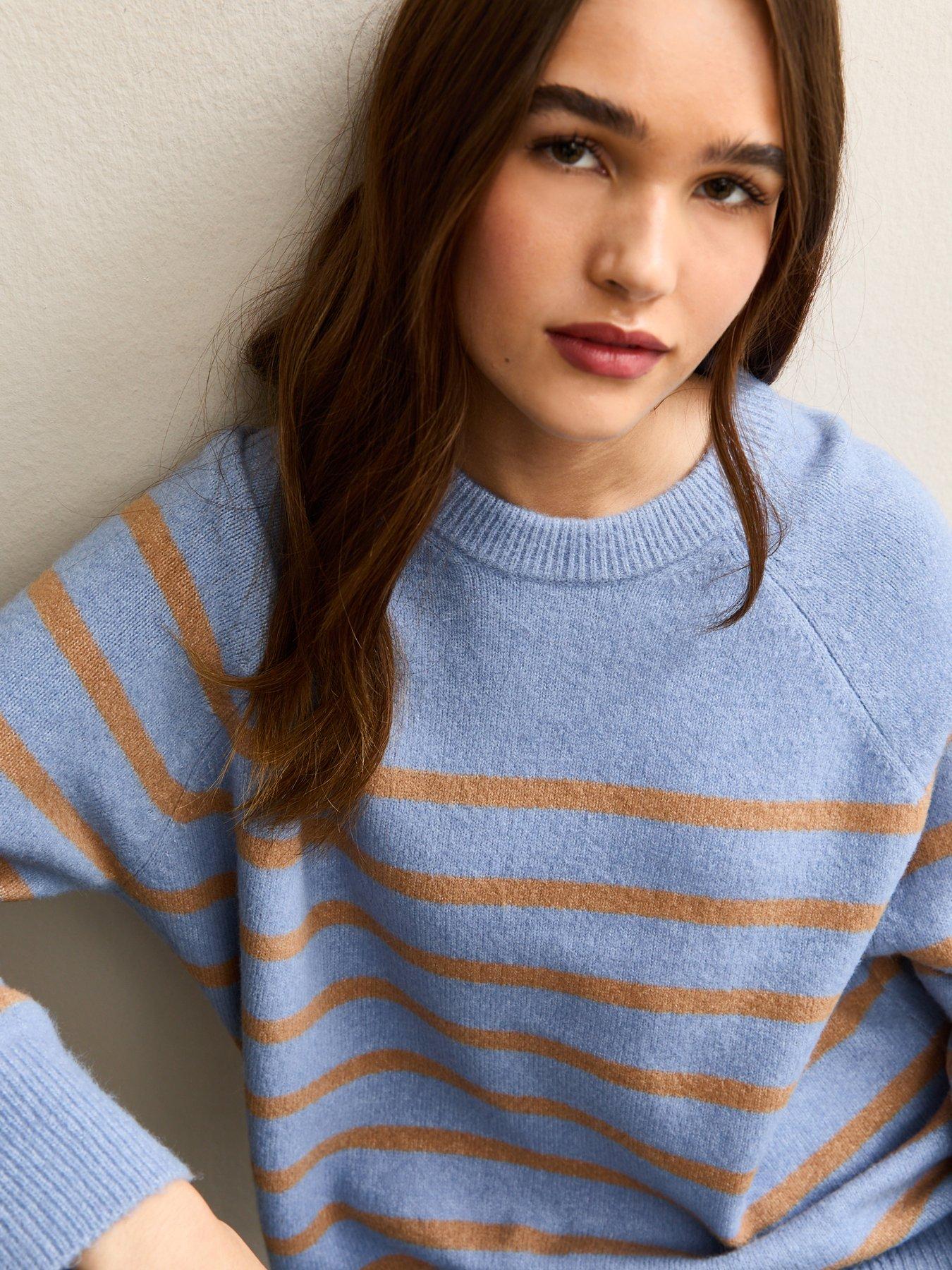 new-look-striped-raglan-sleeves-oversized-jumper-blueoutfit