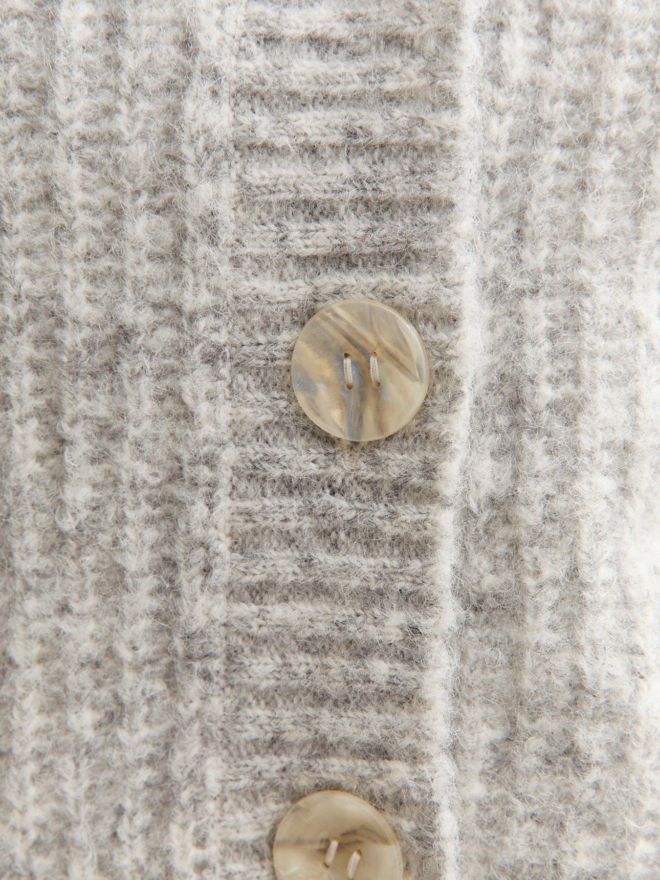 new-look-chunky-knit-v-neck-cardigan-light-greydetail