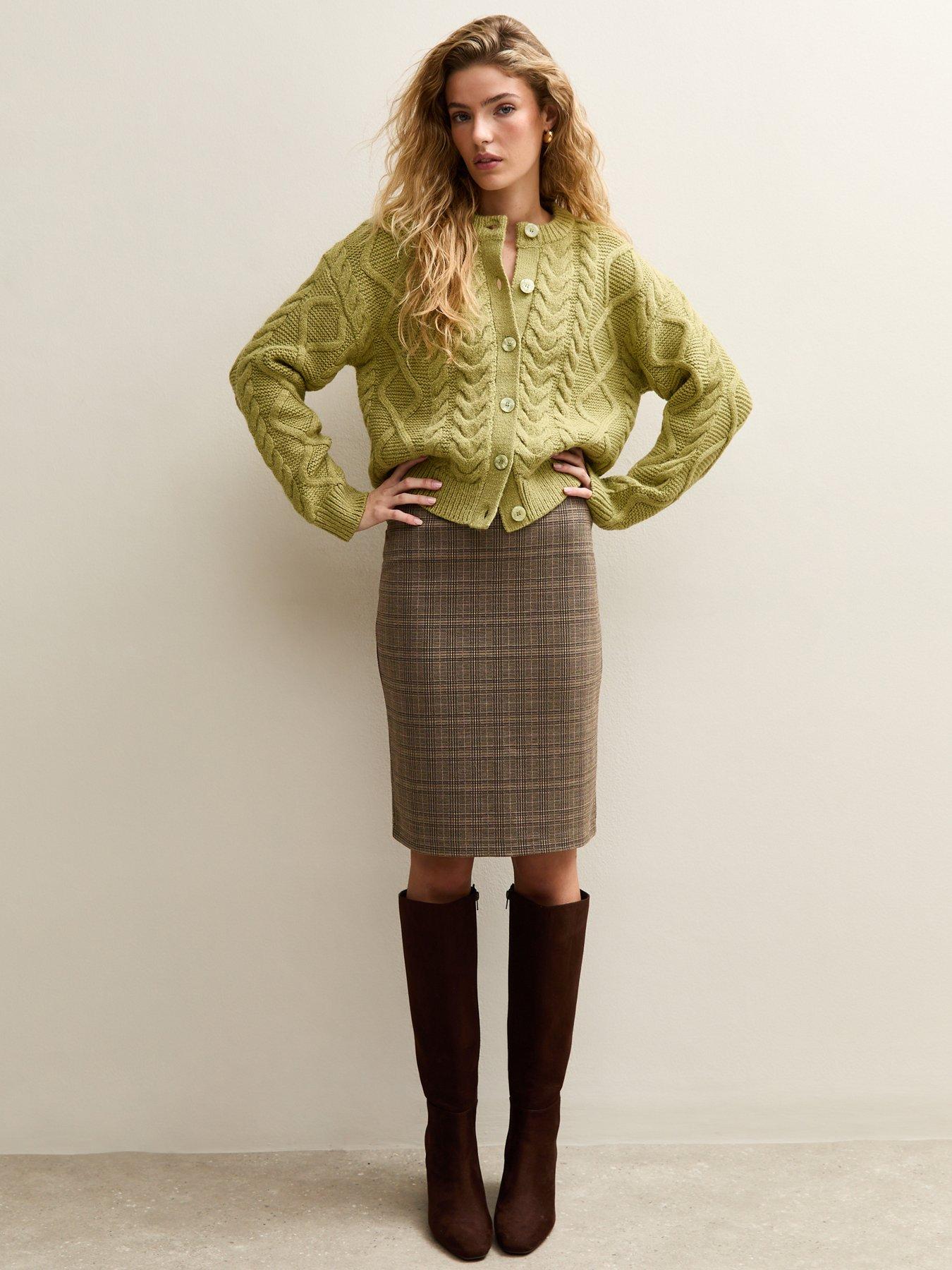 Image 3 of 6 of New Look Cable Knit Cardigan - Green