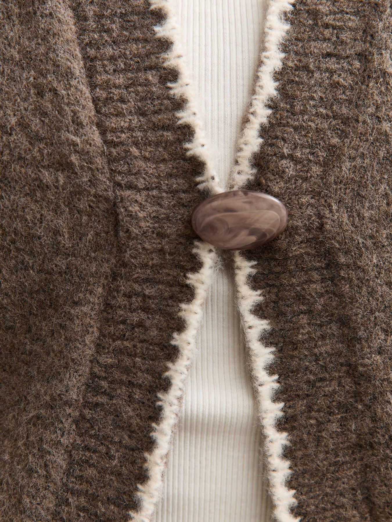 new-look-blanket-stitch-knit-waistcoat-minkoutfit