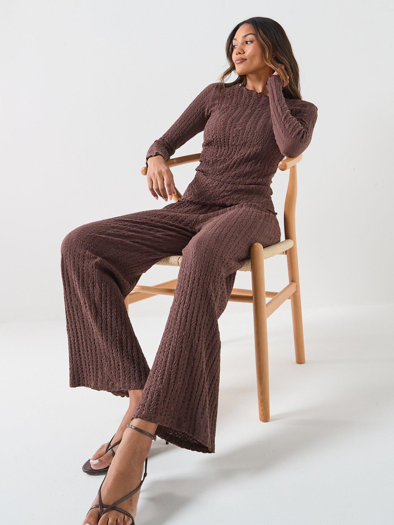only-ella-wide-leg-textured-trousers-brownoutfit