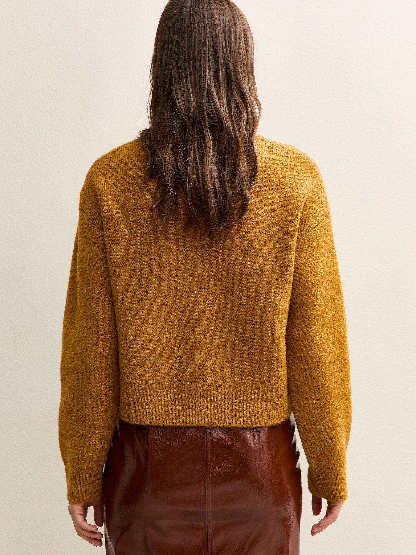 new-look-crew-neck-knitted-cardigan-dark-yellowstillFront