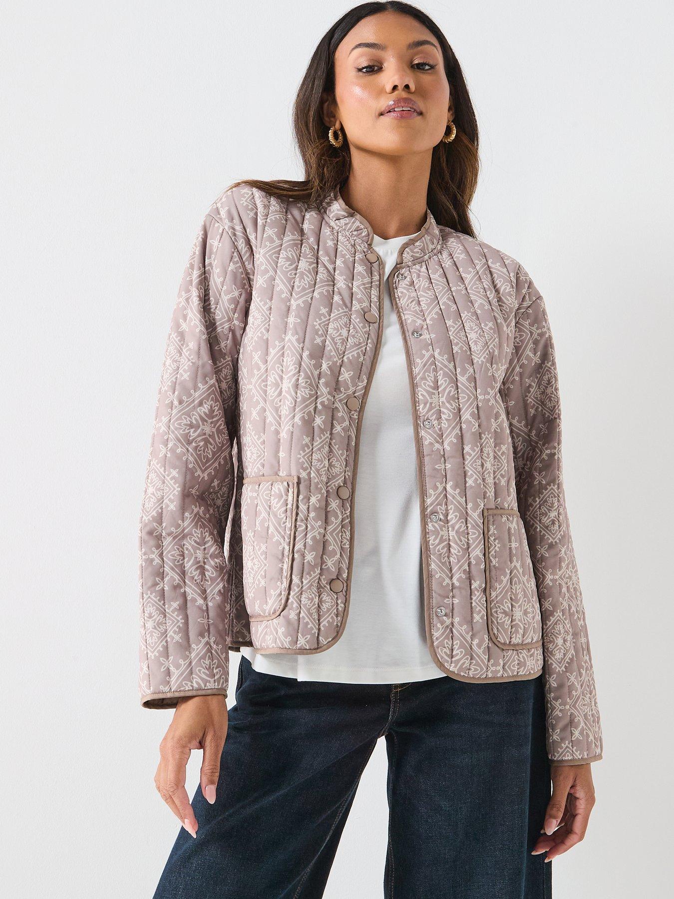 vero-moda-clara-quilted-jacket-beigefront