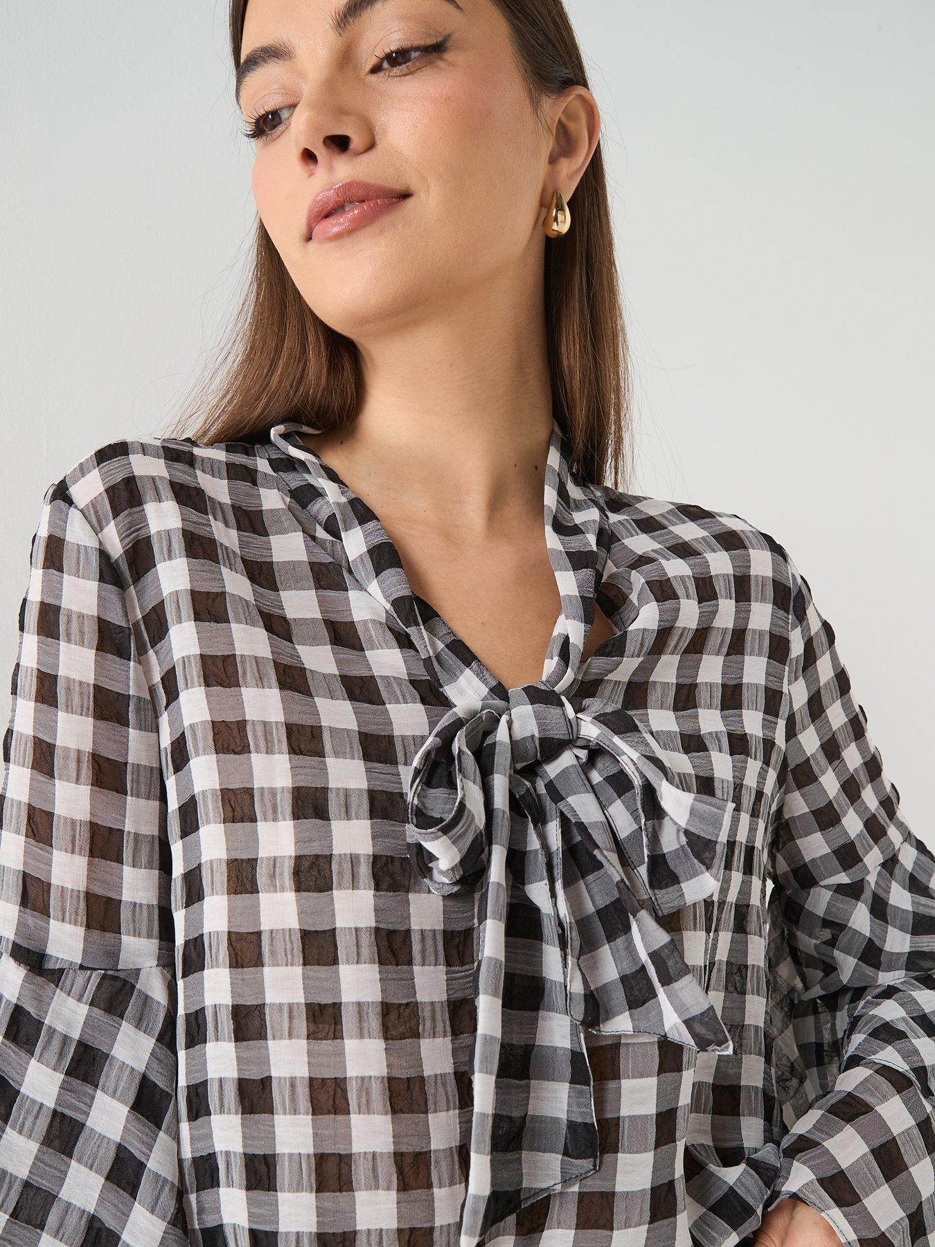 vero-moda-sia-long-sleeve-flounce-top-blackoutfit