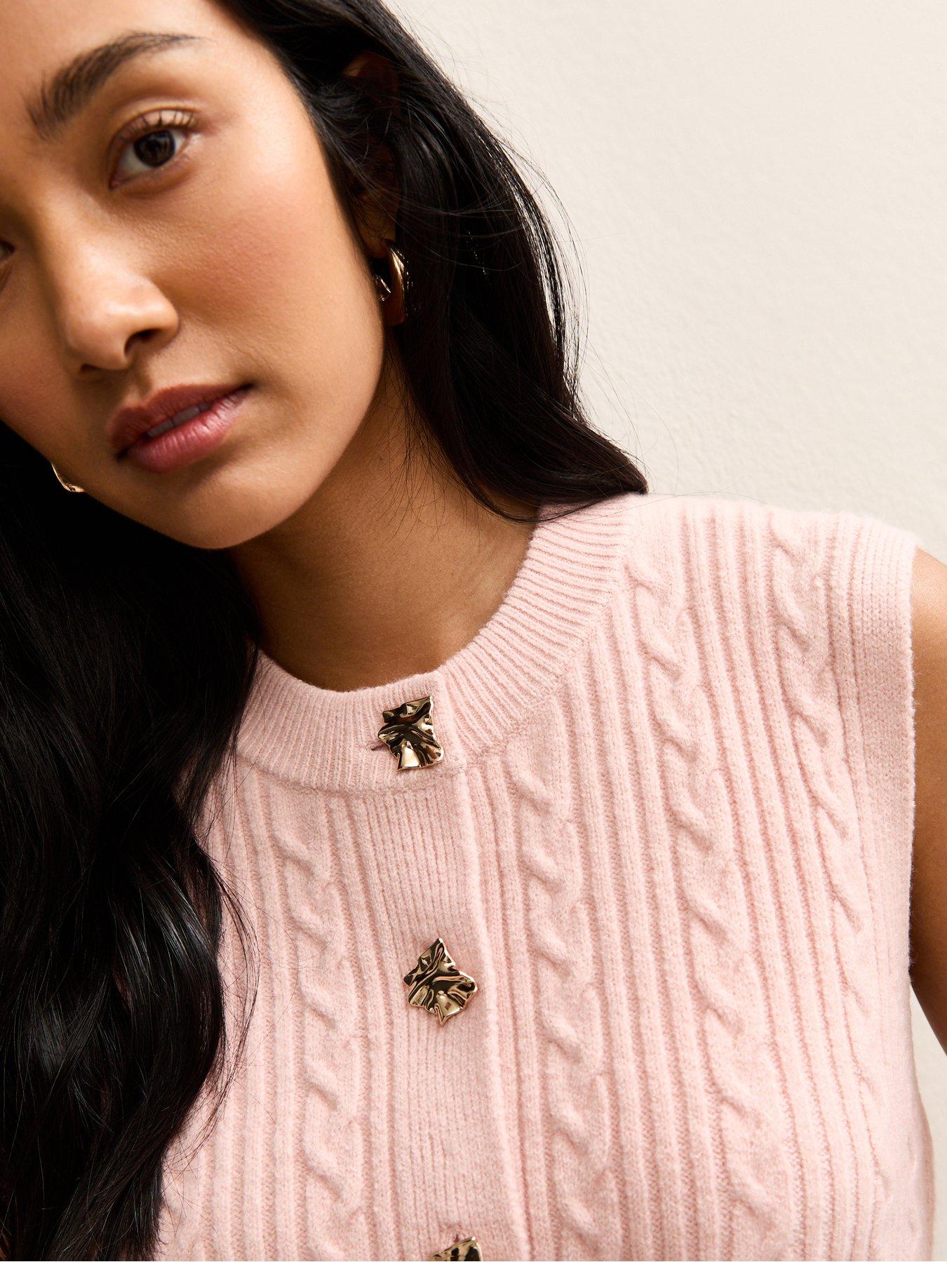 new-look-cable-knit-waistcoat-light-pinkoutfit