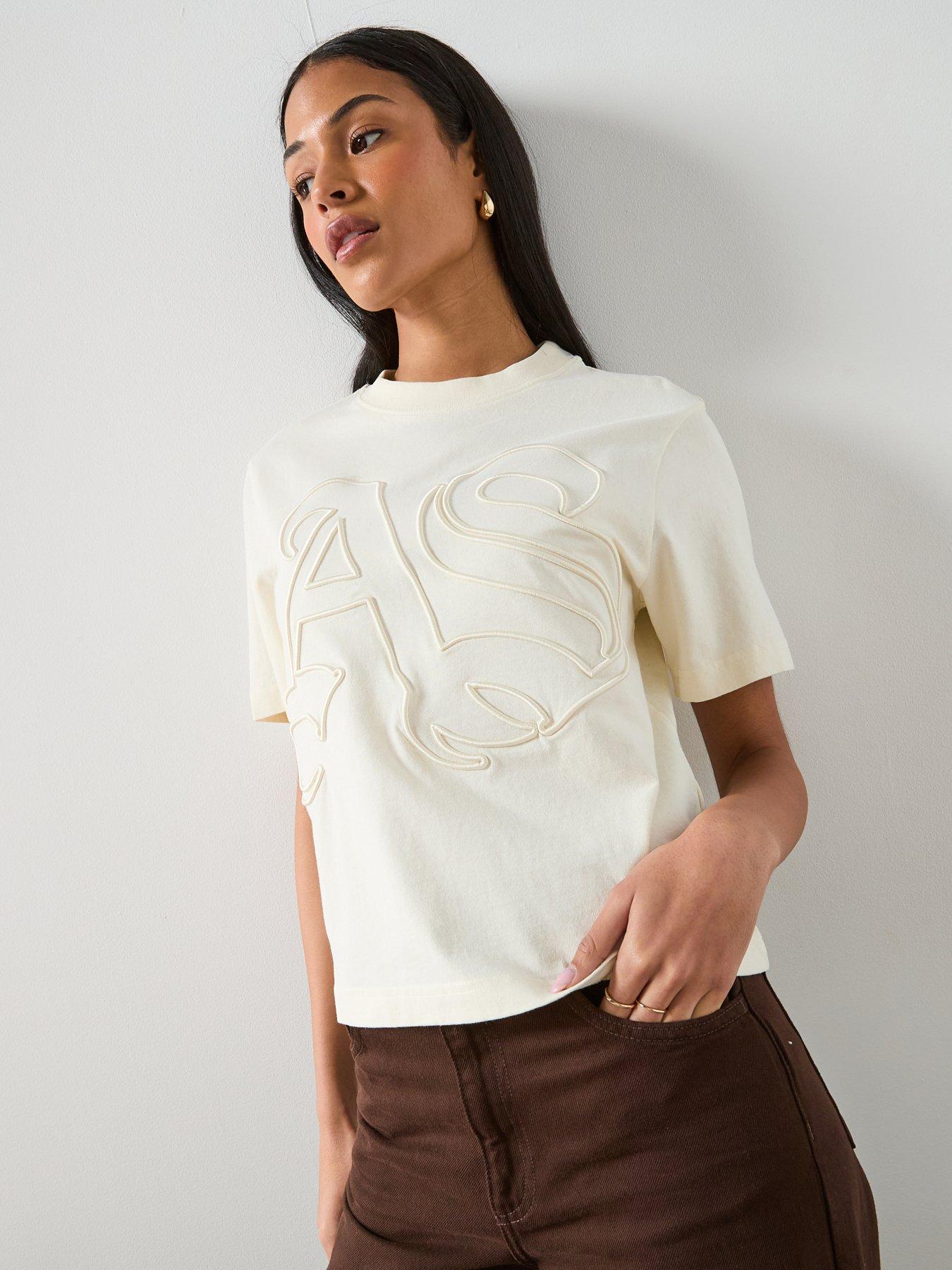 allsaints-lisa-embossed-crew-neck-t-shirt-pebble-whitefront