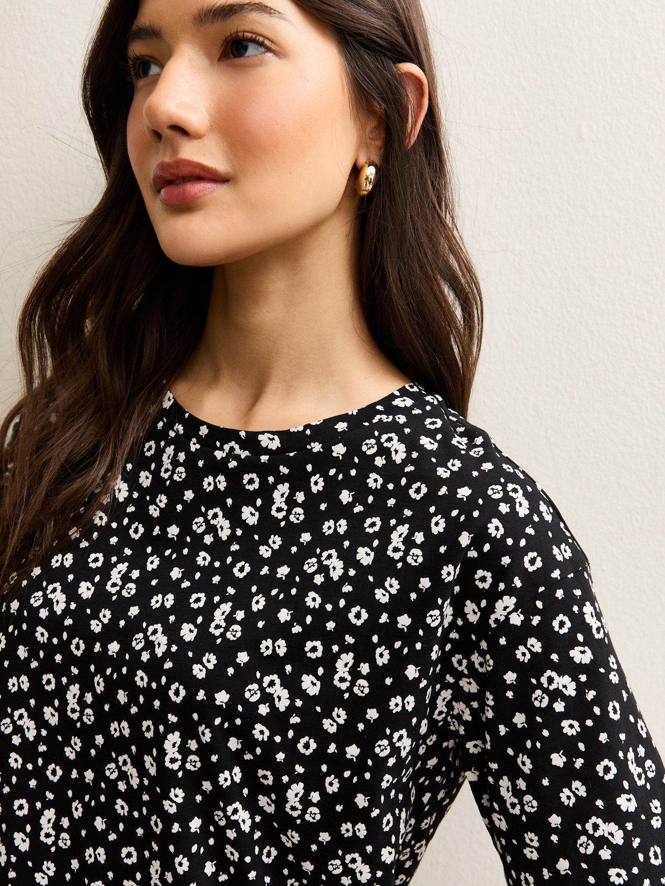 Image 4 of 5 of New Look Floral Cotton Crew Neck T-Shirt - Black