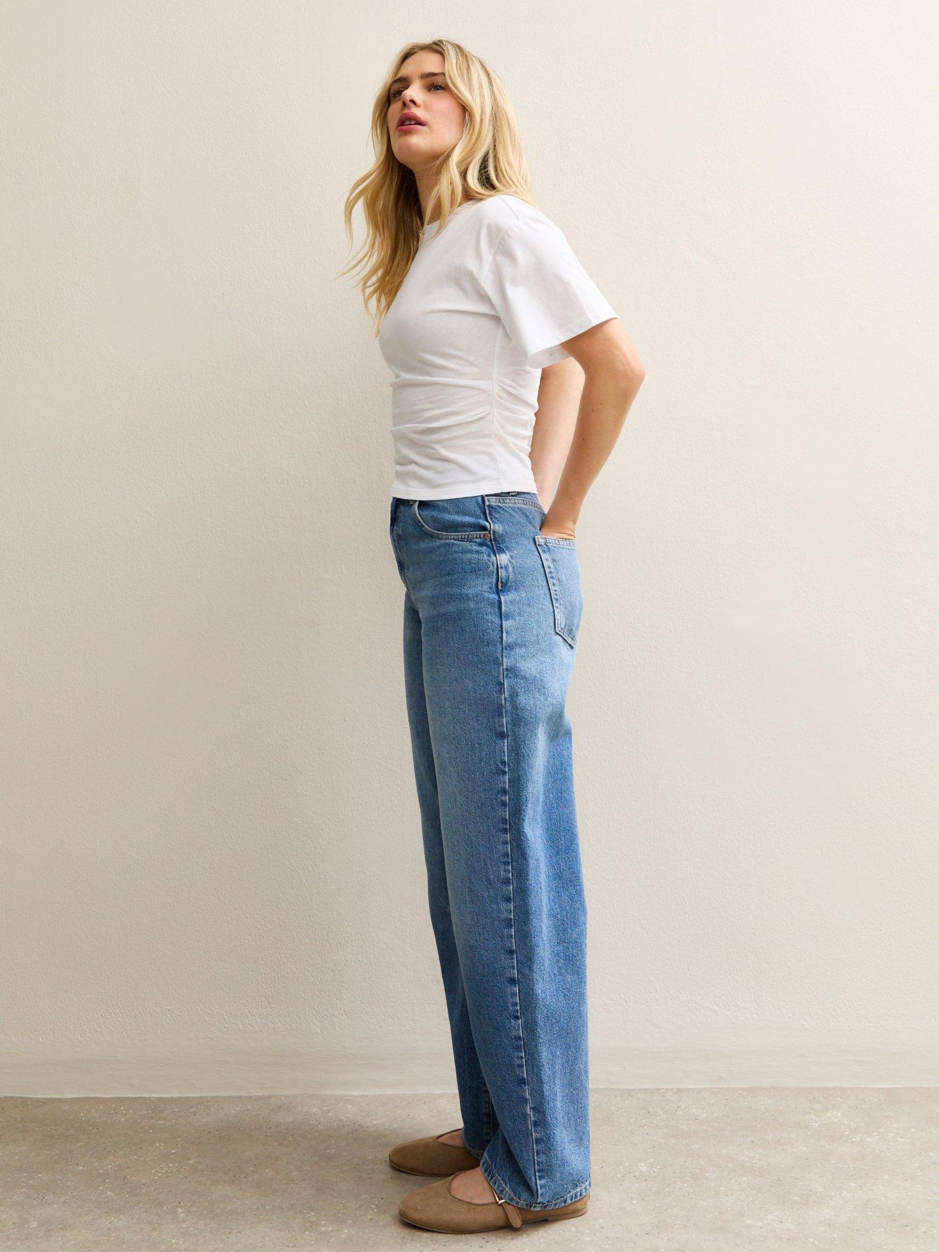 Image 3 of 5 of New Look White Ruched Waist Crew Neck T-shirt