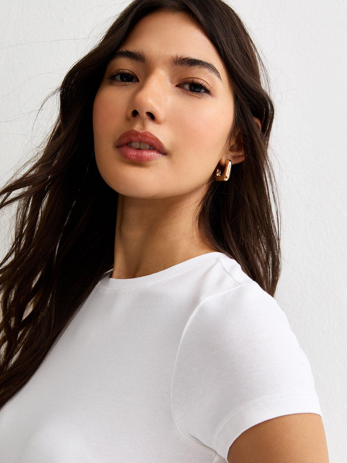 new-look-crew-neck-short-sleeve-bodysuit-whiteoutfit