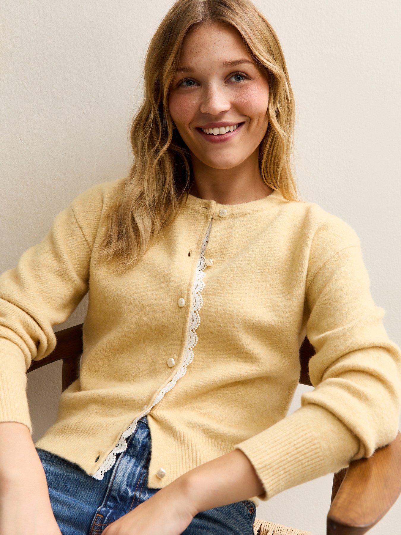 new-look-lace-trim-crew-neck-cardigan-light-yellow