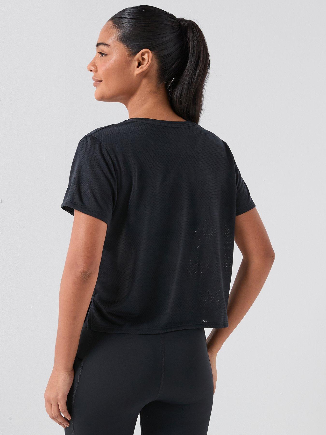 under-armour-womens-running-launch-short-sleeve-t-shirt-blackstillFront