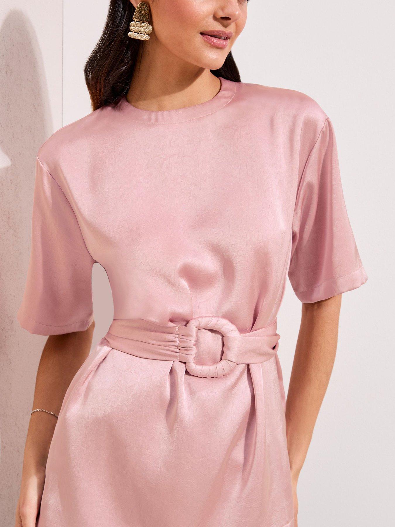 friends-like-these-covered-buckle-longline-top-pinkoutfit