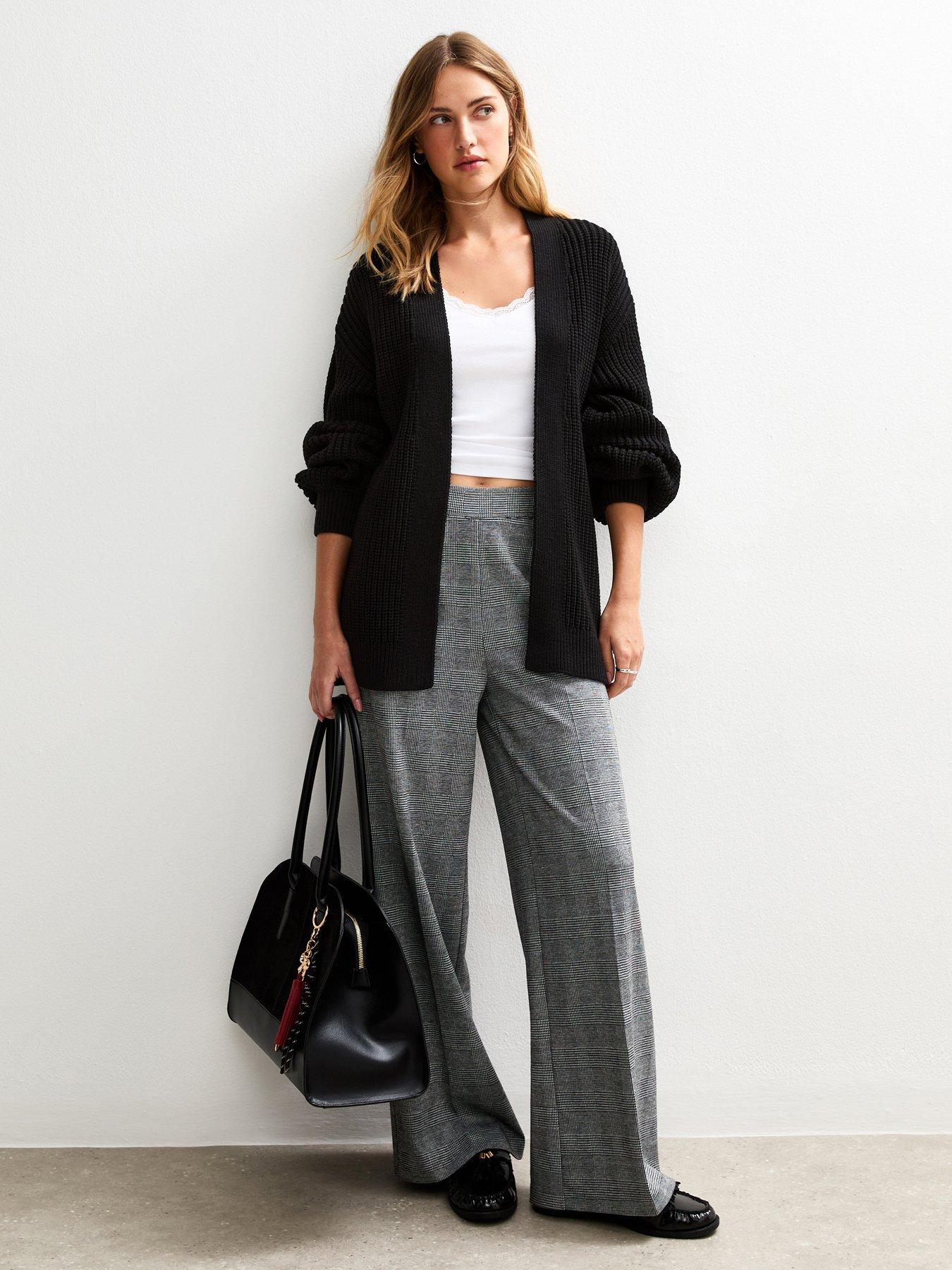 Image 3 of 5 of New Look Knitted Balloon Sleeve Cardigan - Black