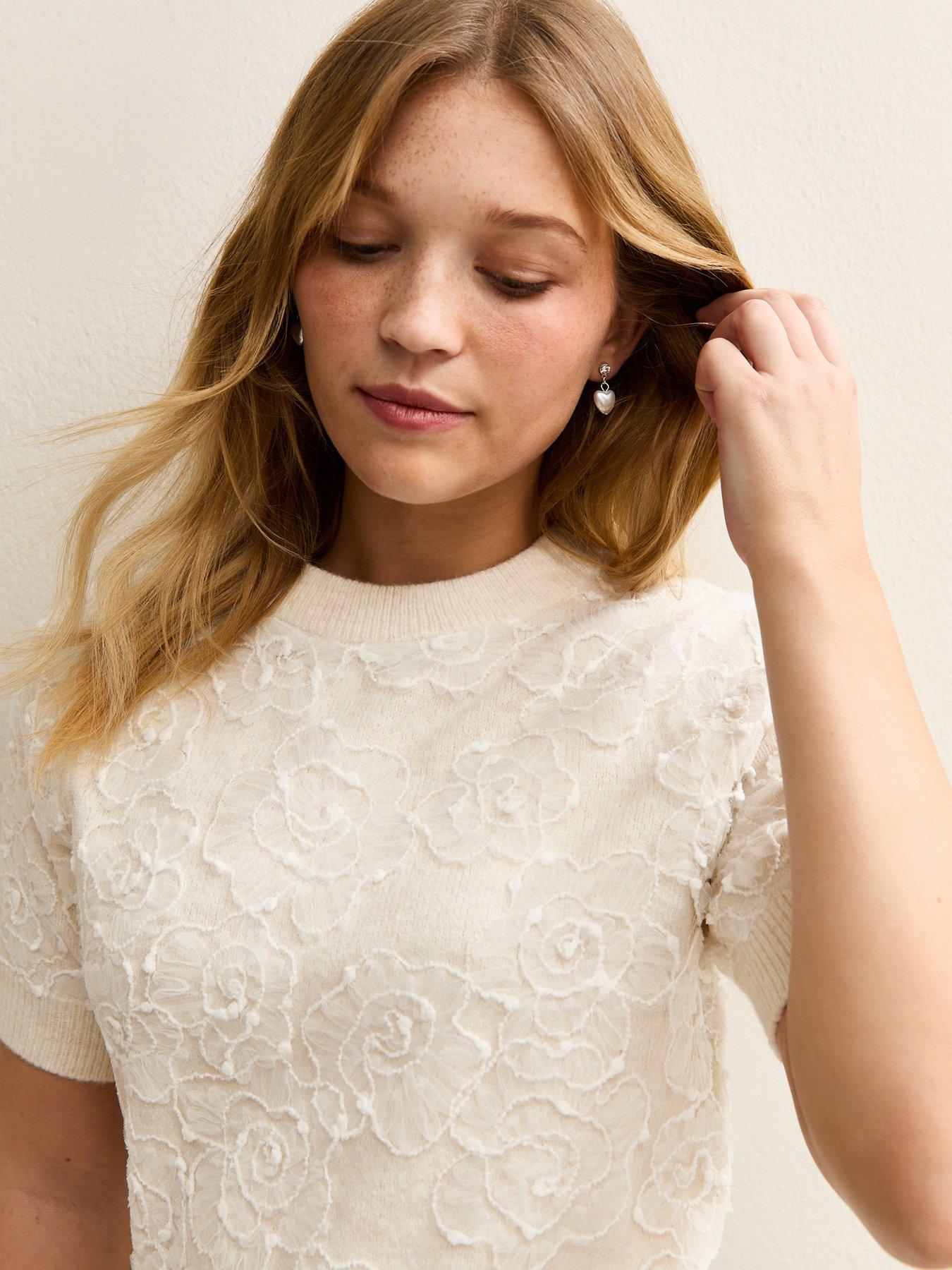 new-look-lace-midweight-knit-top-creamoutfit