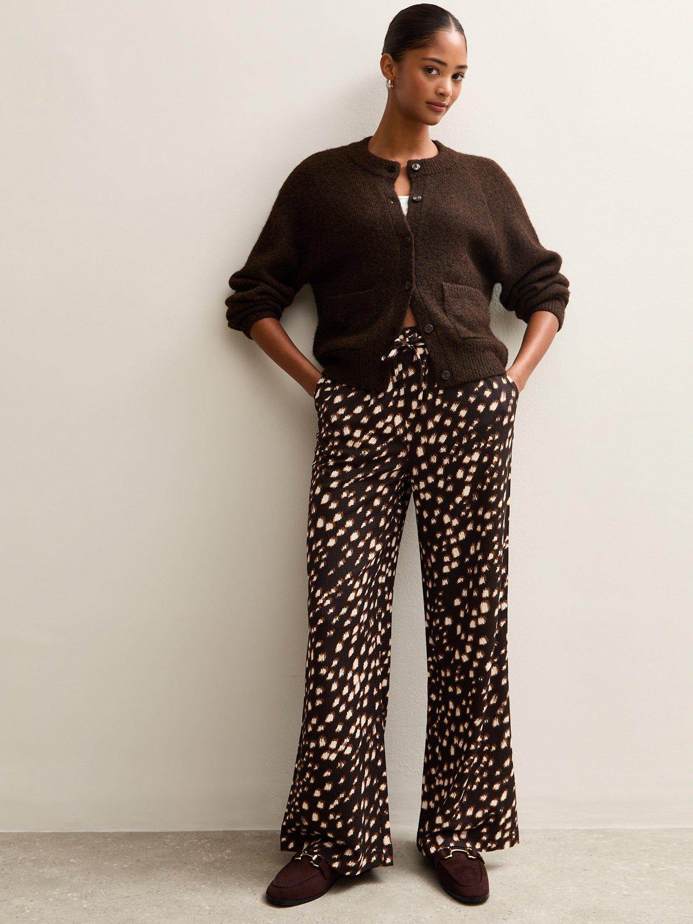 new-look-abstract-print-textured-wide-leg-trousers-brown