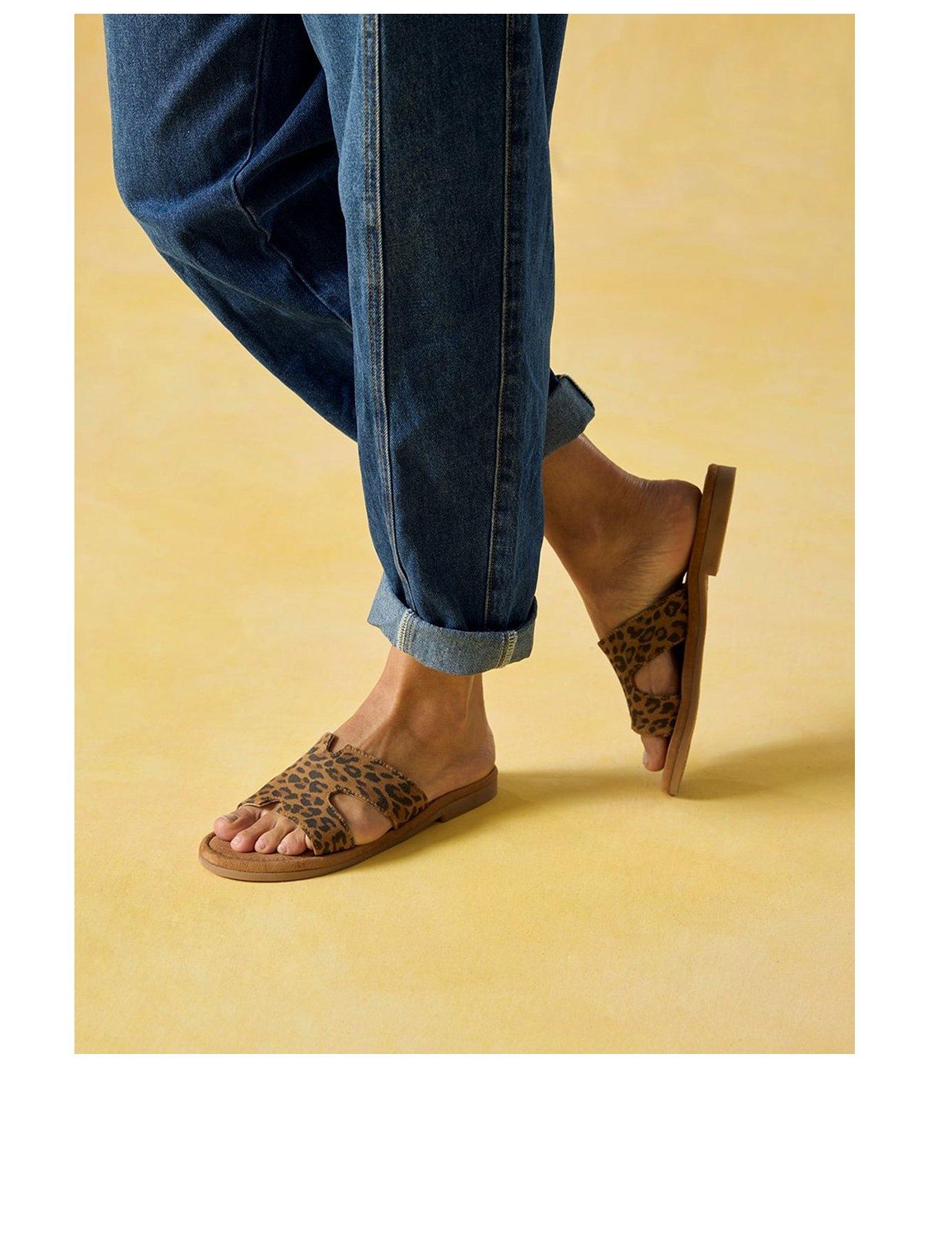 hush-puppies-azalea-mule-leopardstillFront