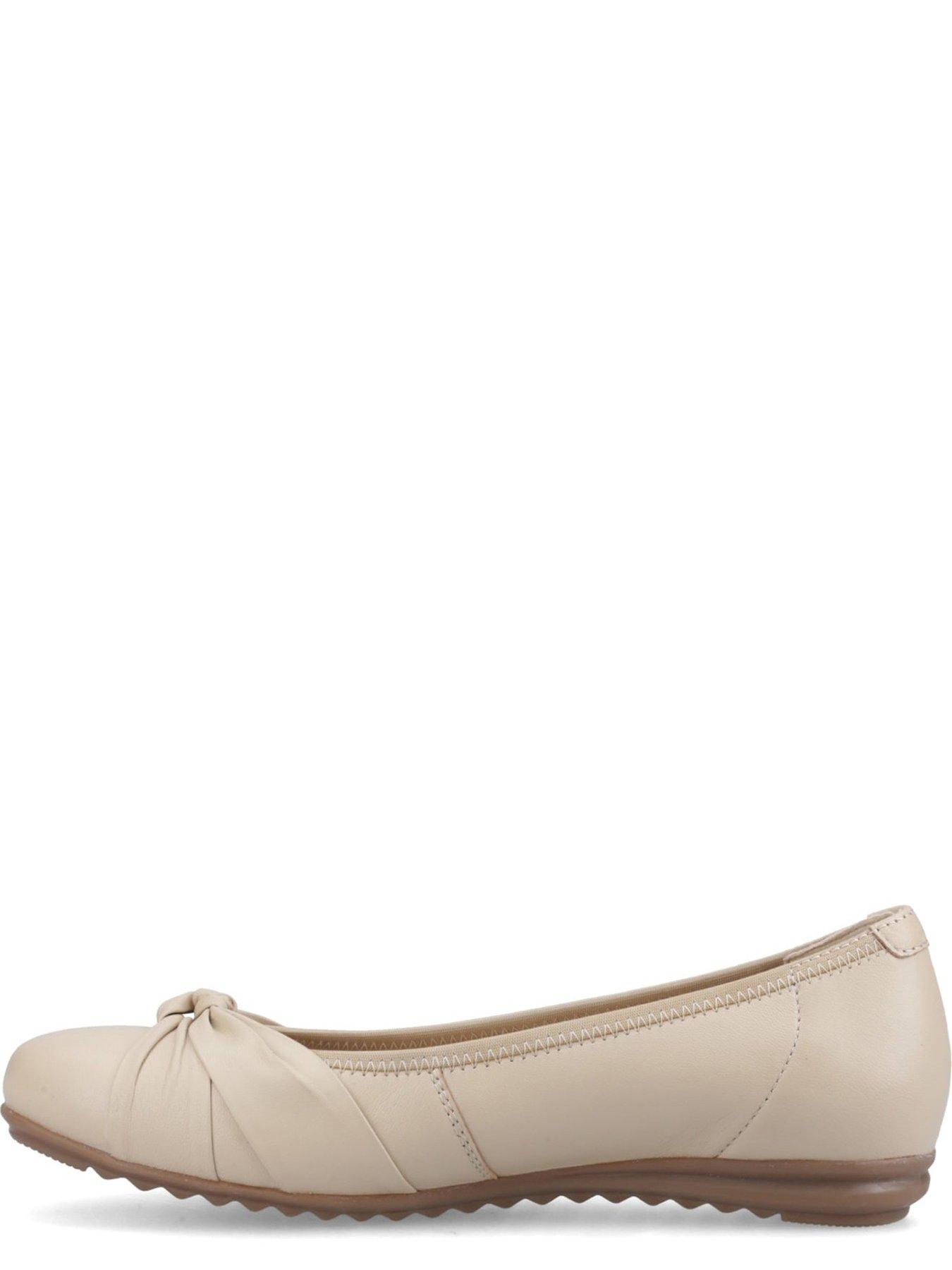 hush-puppies-lilith-knot-ballerina-creamoutfit