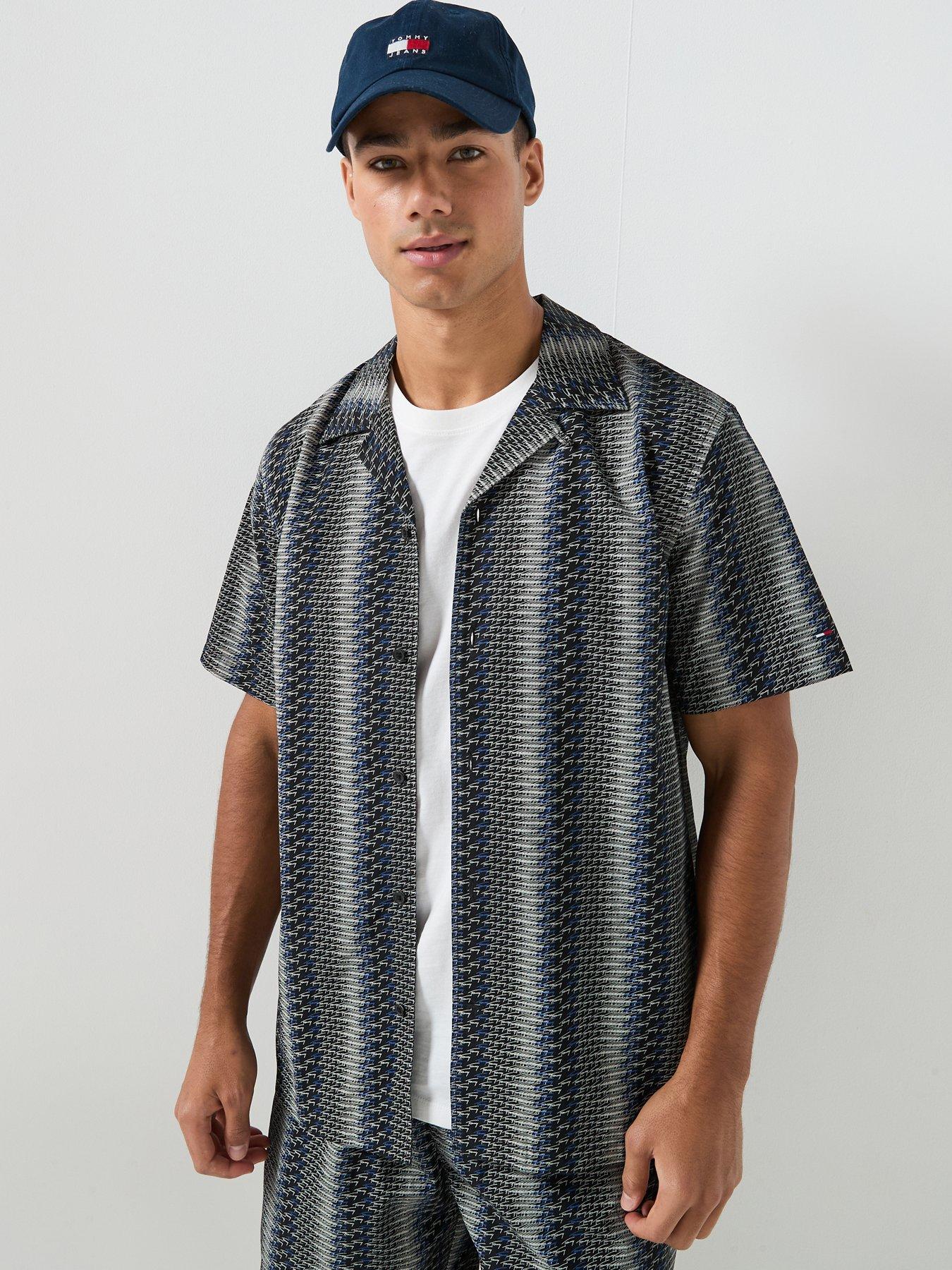 tommy-jeans-regular-all-over-print-short-sleeve-shirt-blackfront