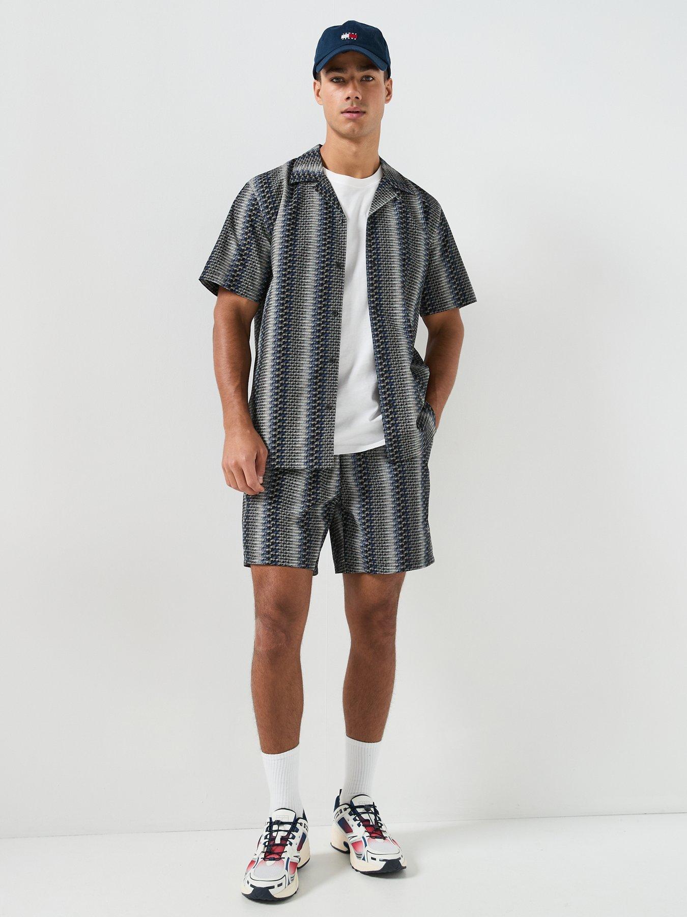 tommy-jeans-regular-all-over-print-short-sleeve-shirt-blackback