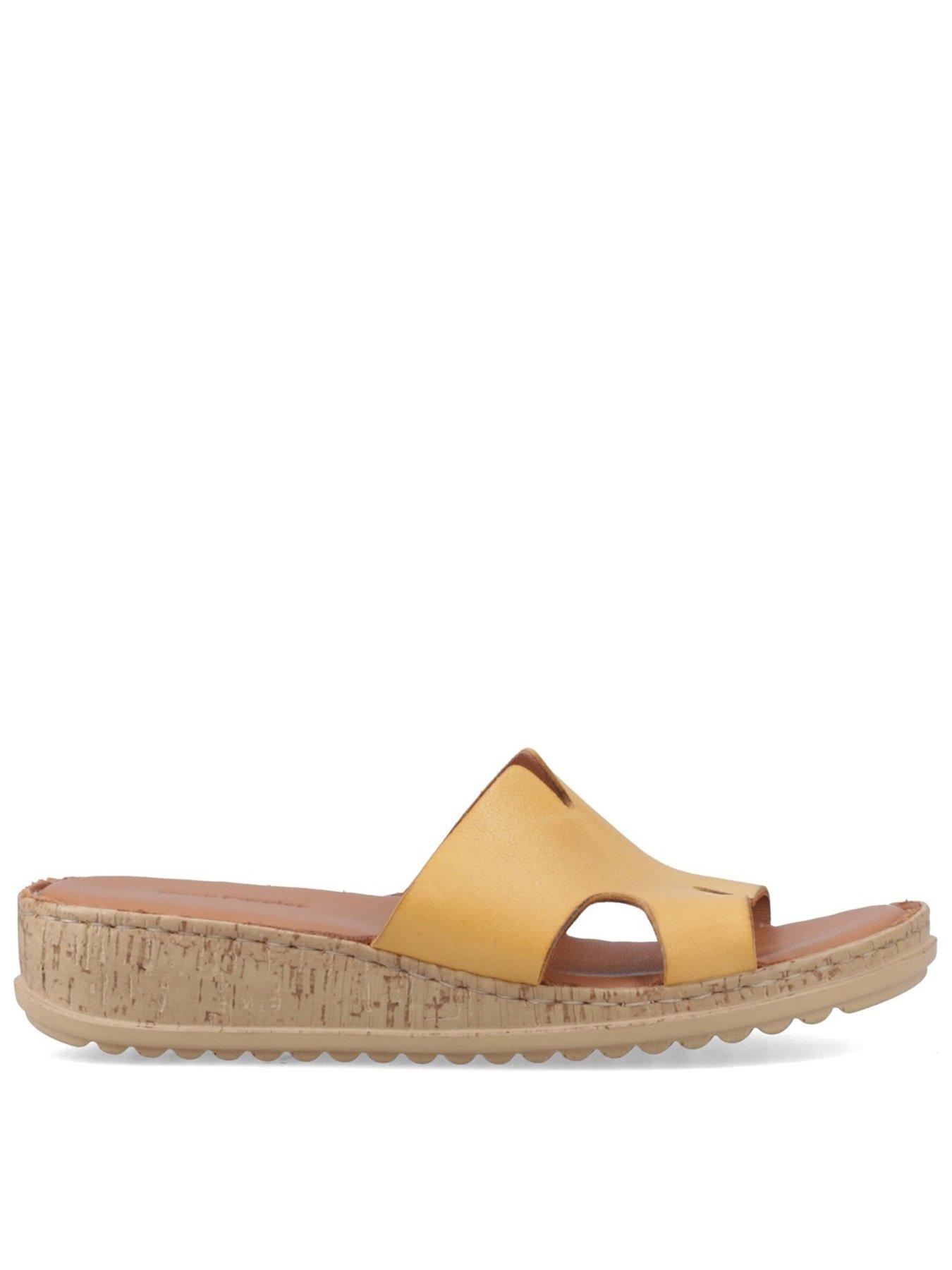 hush-puppies-eloise-mule-sandal-mustardfront