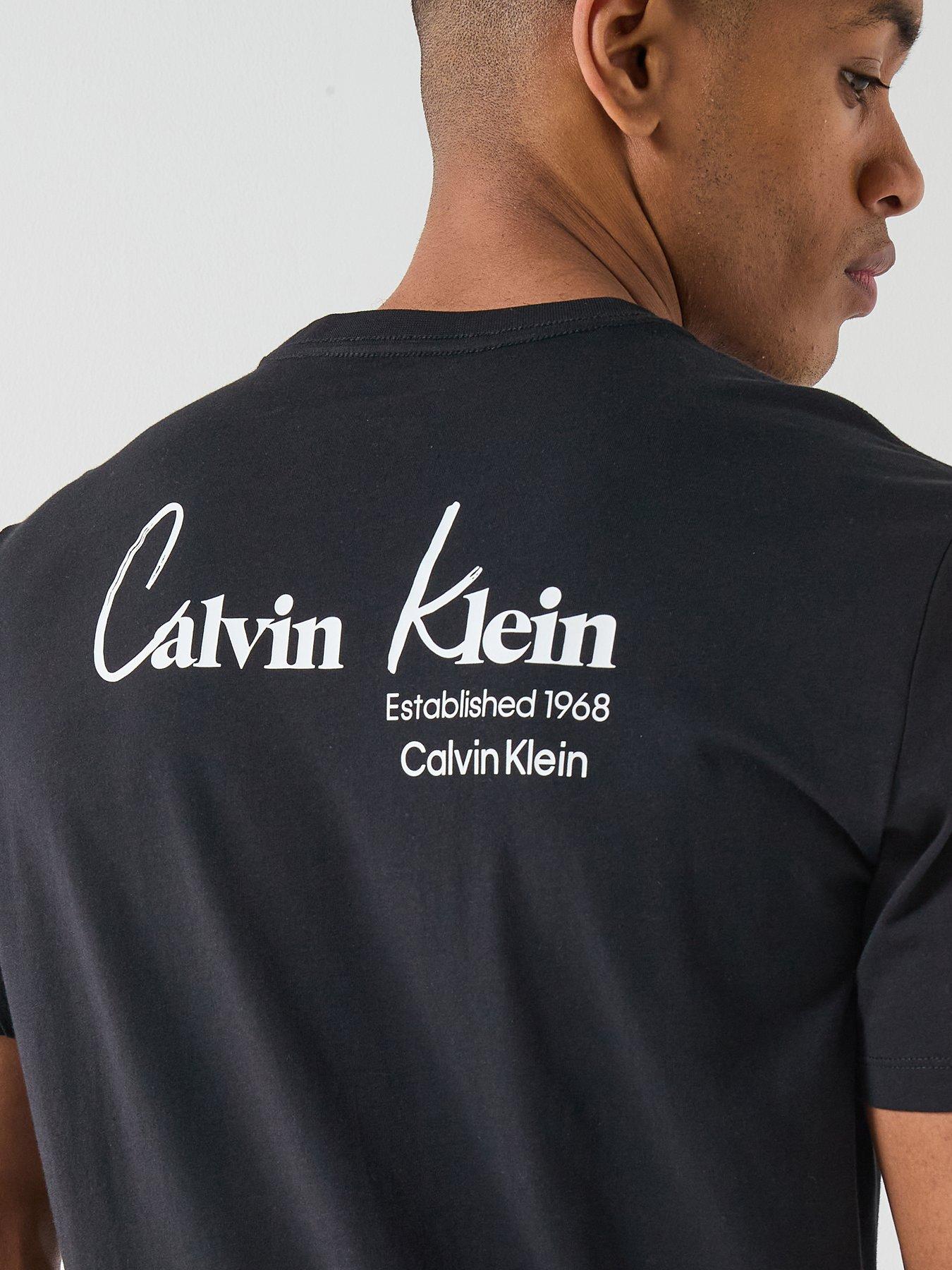 calvin-klein-jeans-back-graphic-script-t-shirt-blackoutfit