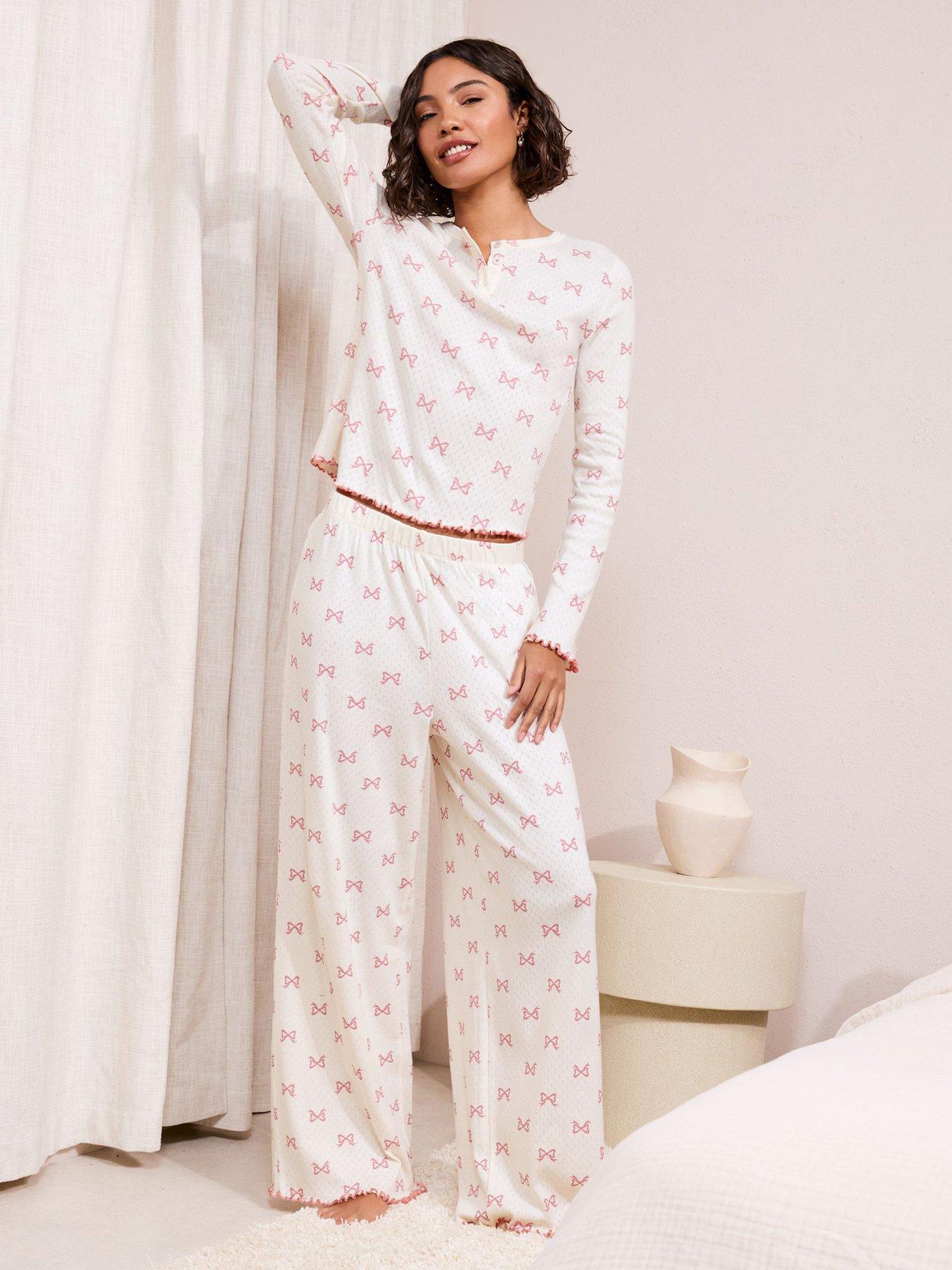 friends-like-these-bow-pointelle-pj-set-multifront