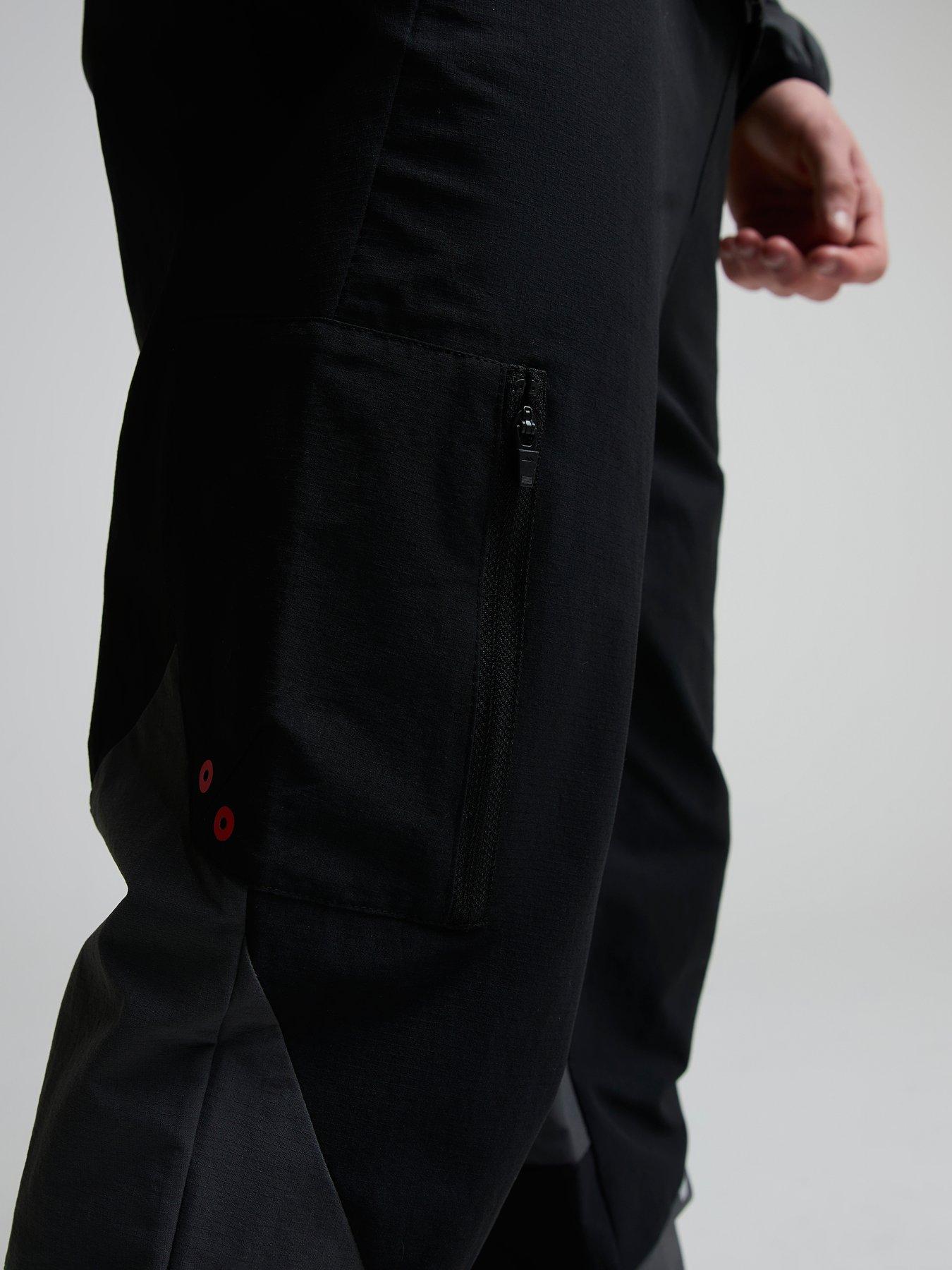 monterrain-kids-tempest-woven-outdoor-pant-blackdetail