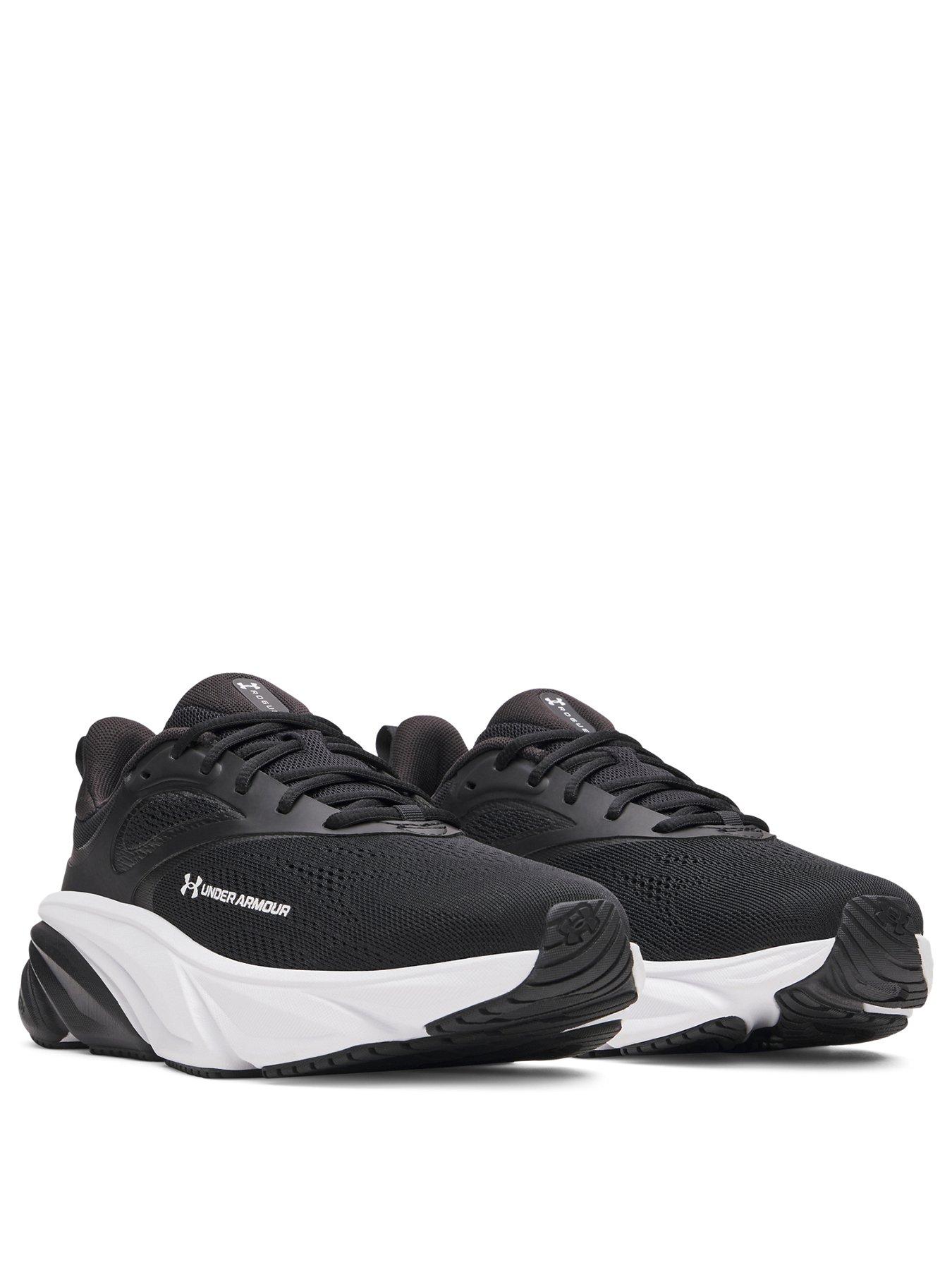 under-armour-mens-running-rogue-trainers-blackstillFront