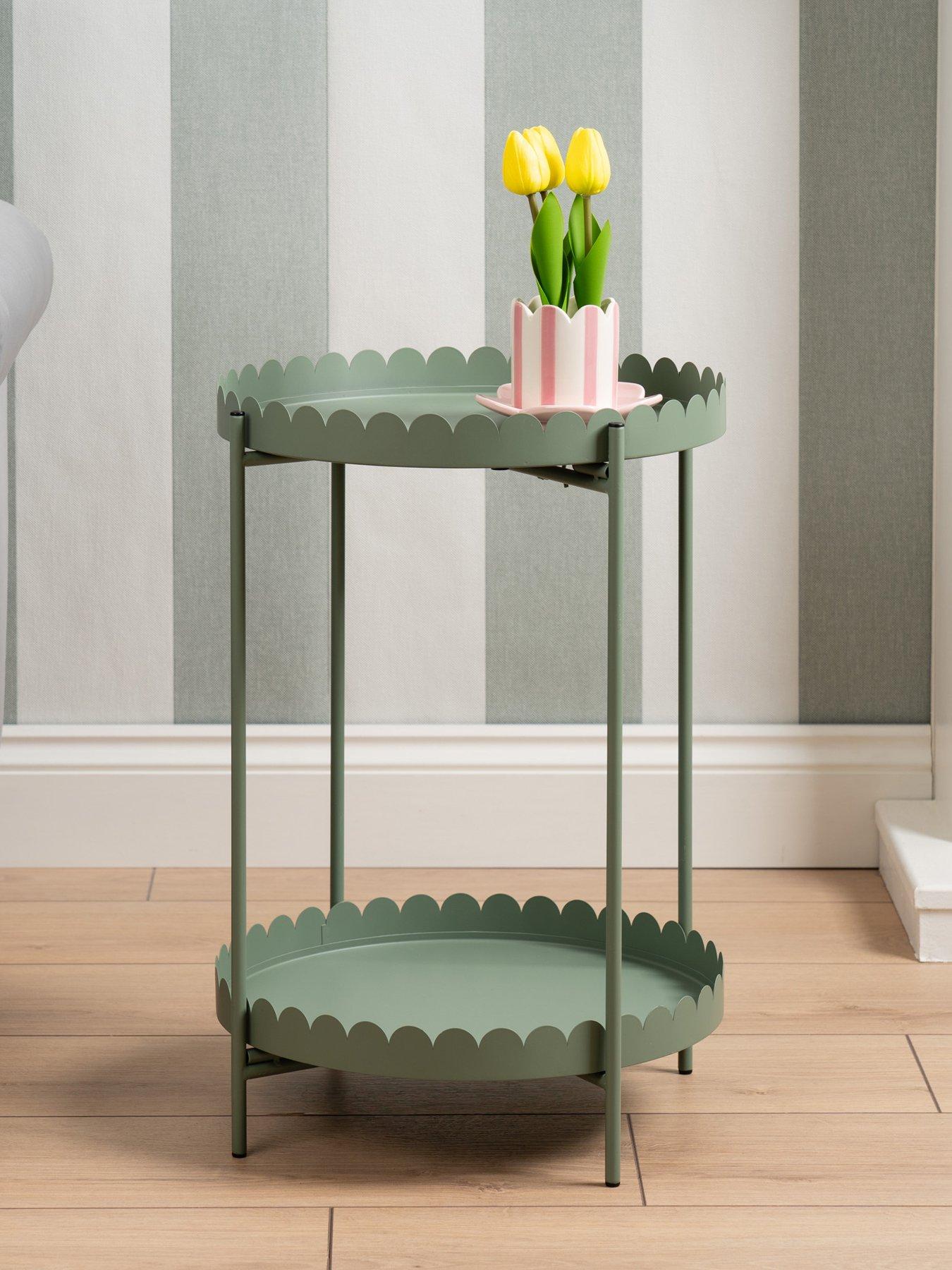 scottish-everlastings-round-scallop-table-green