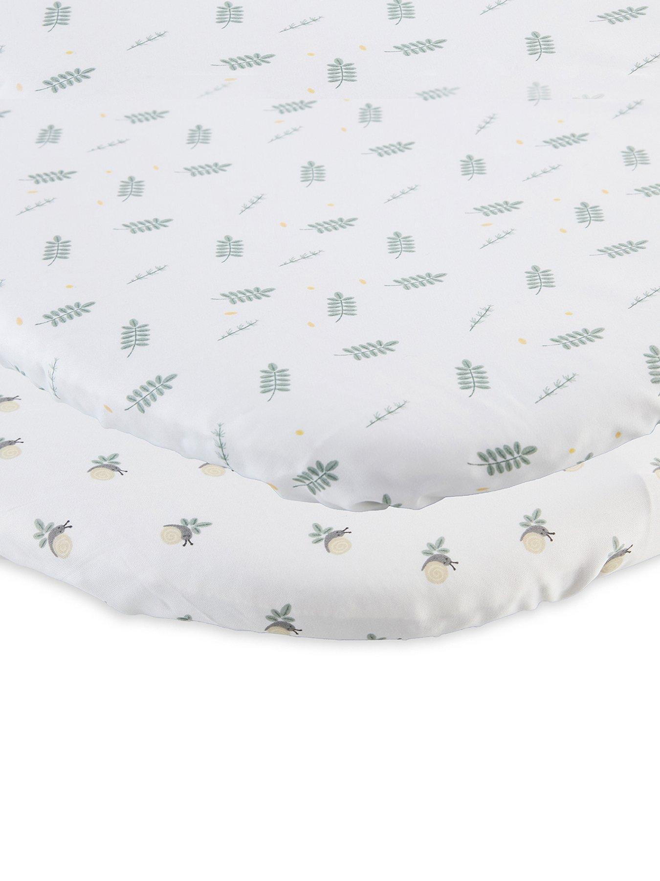 Image 1 of 6 of Chicco Baby Hug Bamboo Crib Set 2 Pieces - Greenery