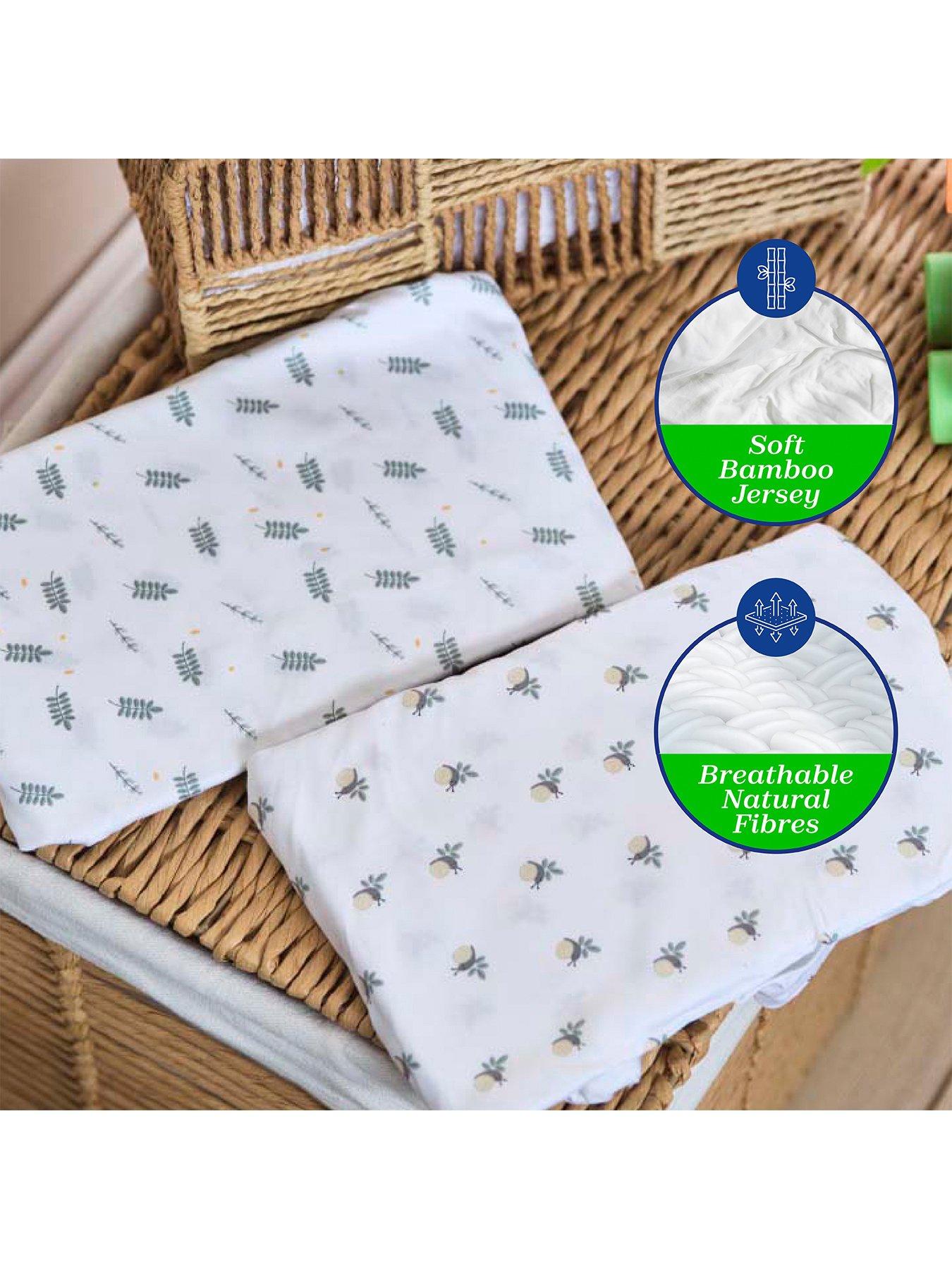 Image 3 of 6 of Chicco Baby Hug Bamboo Crib Set 2 Pieces - Greenery