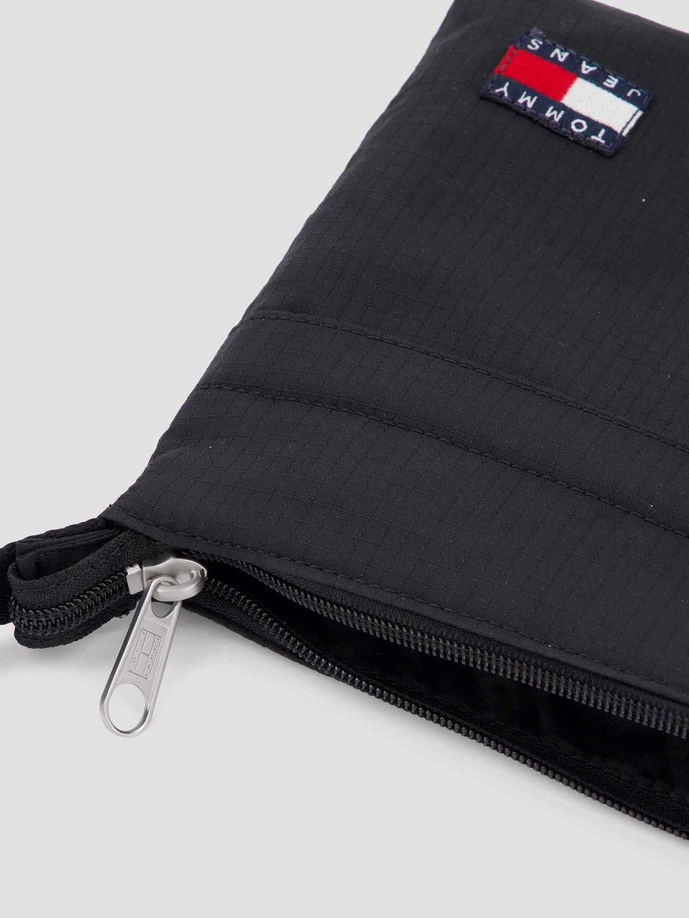 Image 4 of 4 of Tommy Jeans Ess Daily Ripstop Pouch Bag - Black