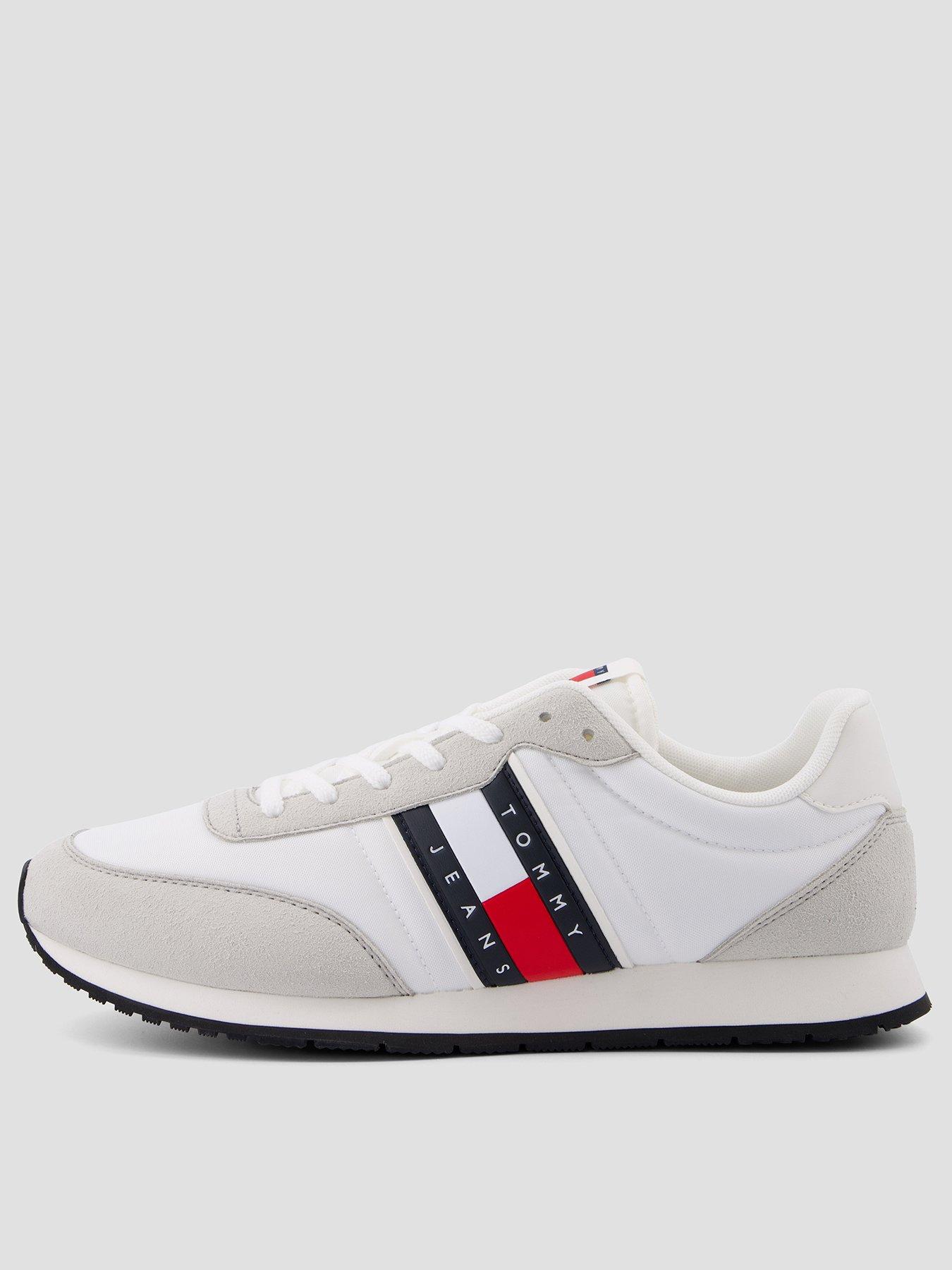 Image 1 of 7 of Tommy Jeans Classic Runner Trainers - White