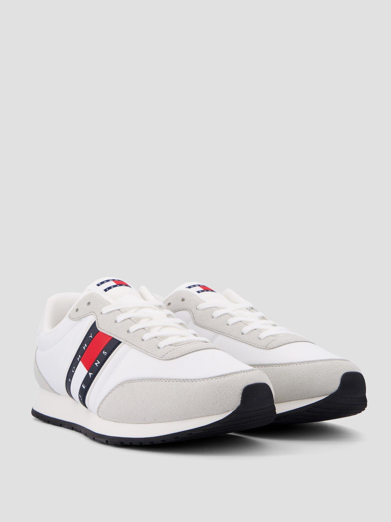 Image 6 of 7 of Tommy Jeans Classic Runner Trainers - White