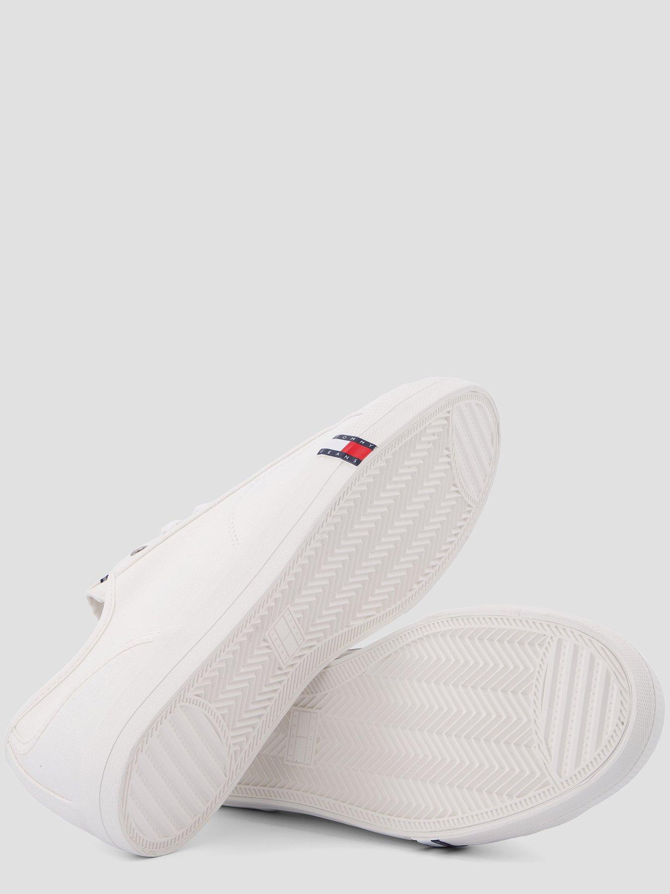 Image 4 of 7 of Tommy Jeans Archive Vulc Y2K Trainers - White