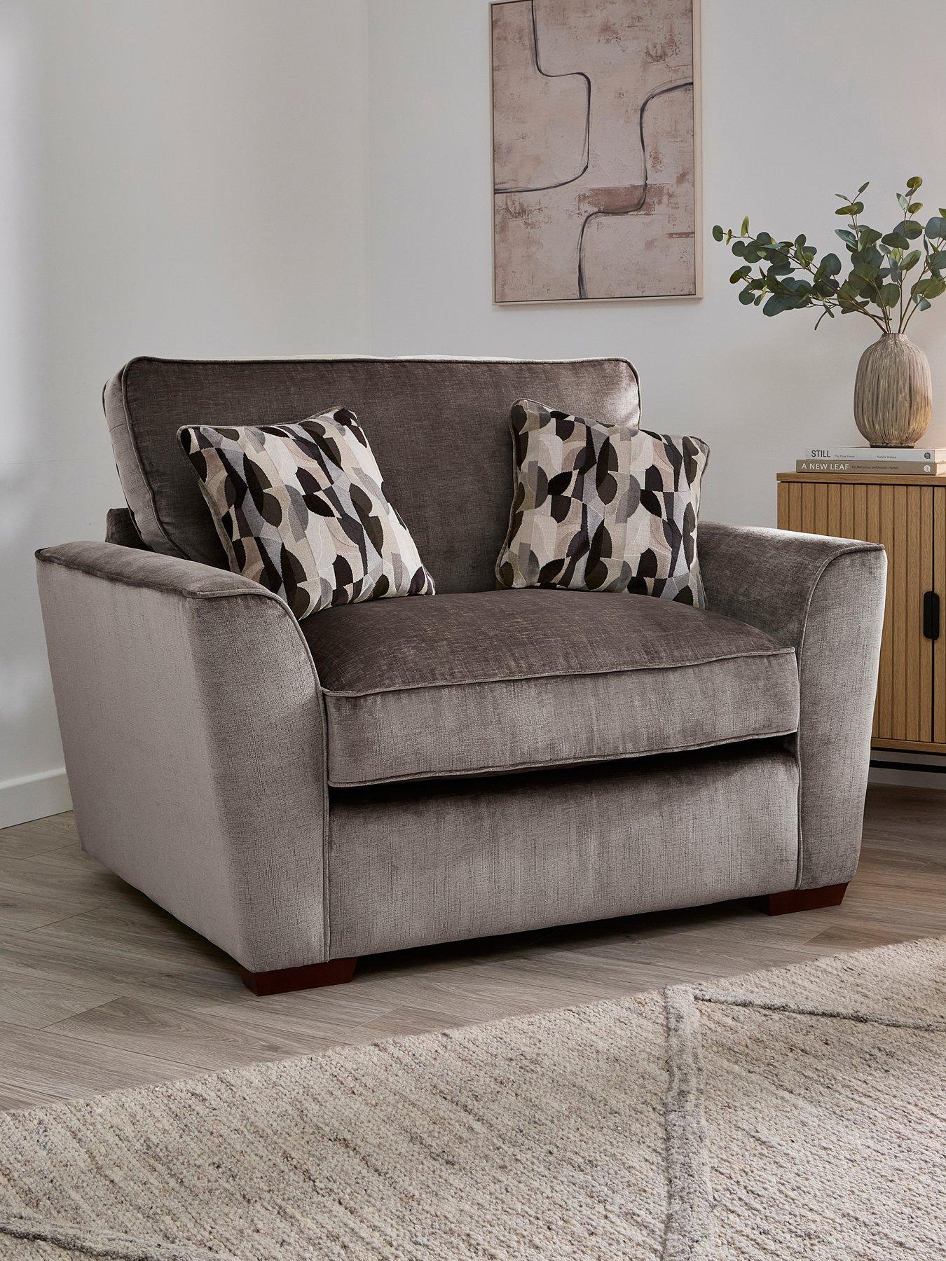 The Very Collection Clover Snuggle Chair