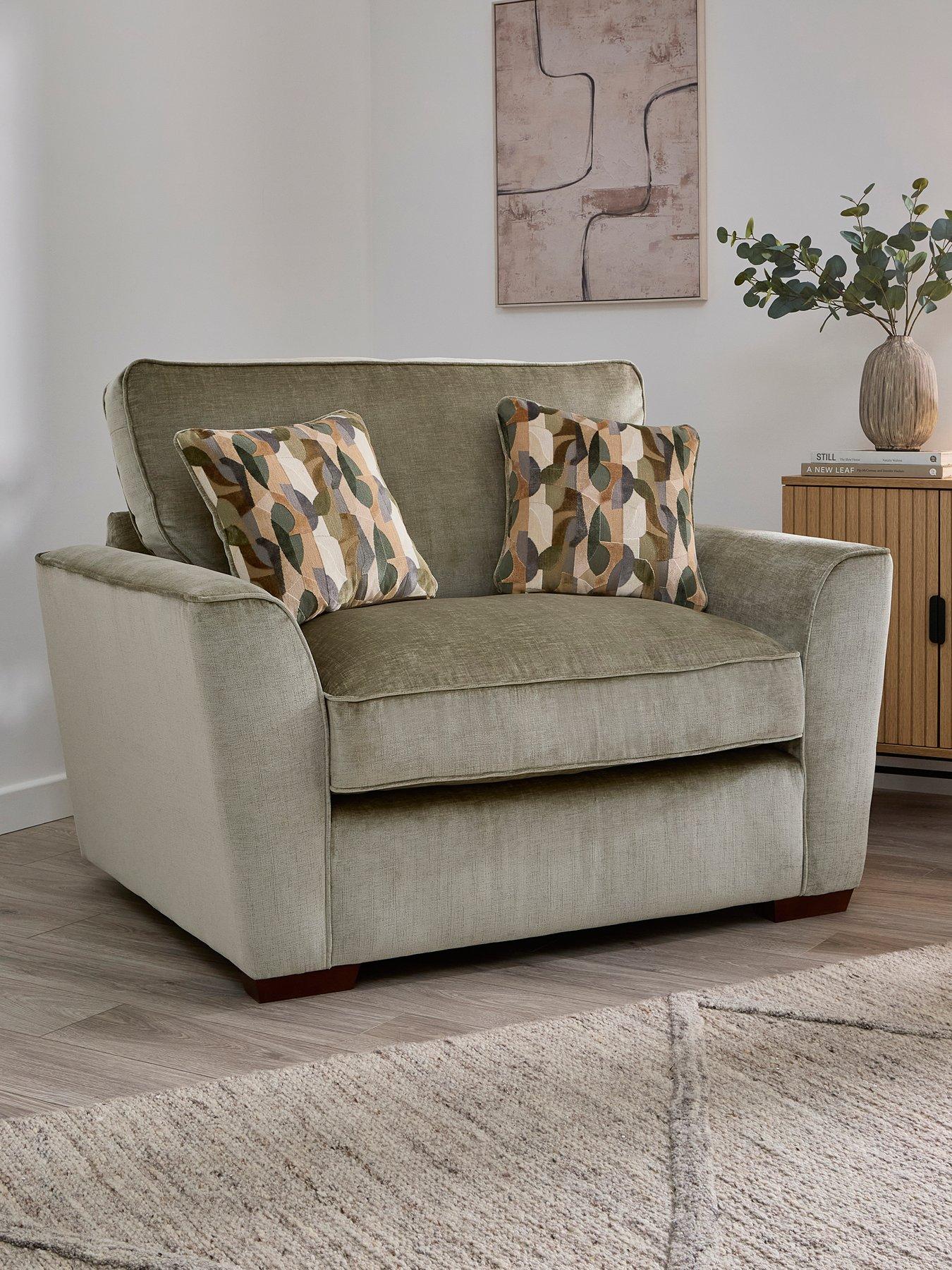 The Very Collection Clover Snuggle Chair