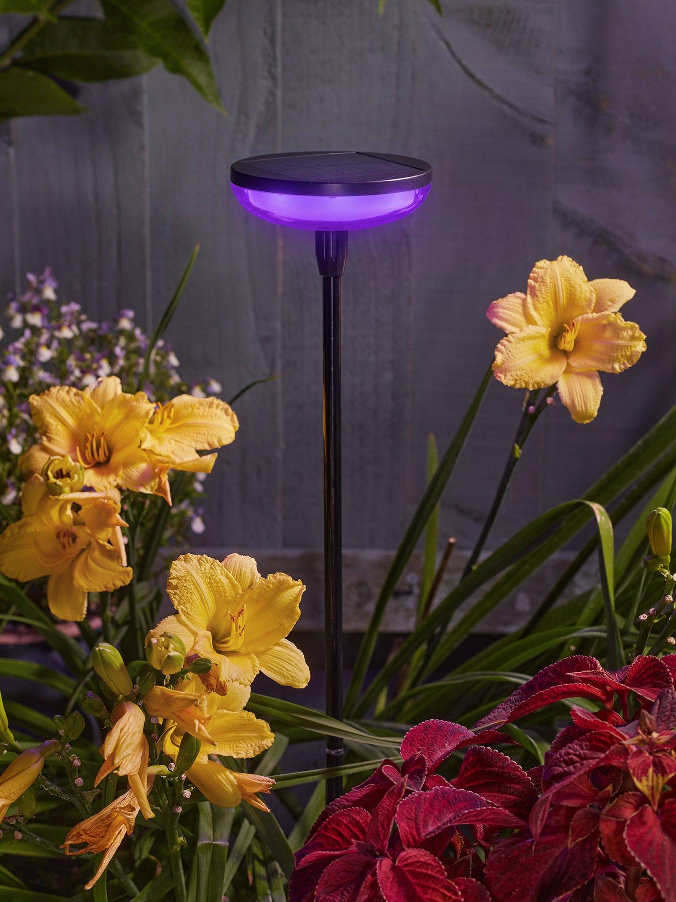 smart-solar-hygge-stake-light-colour-changingfront