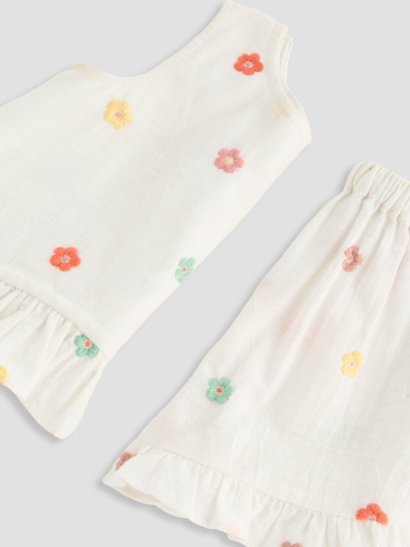 Image 4 of 4 of The Very Collection Girls Frill Sleeveless Top And Short Embroidered Flower Outfit - Cream